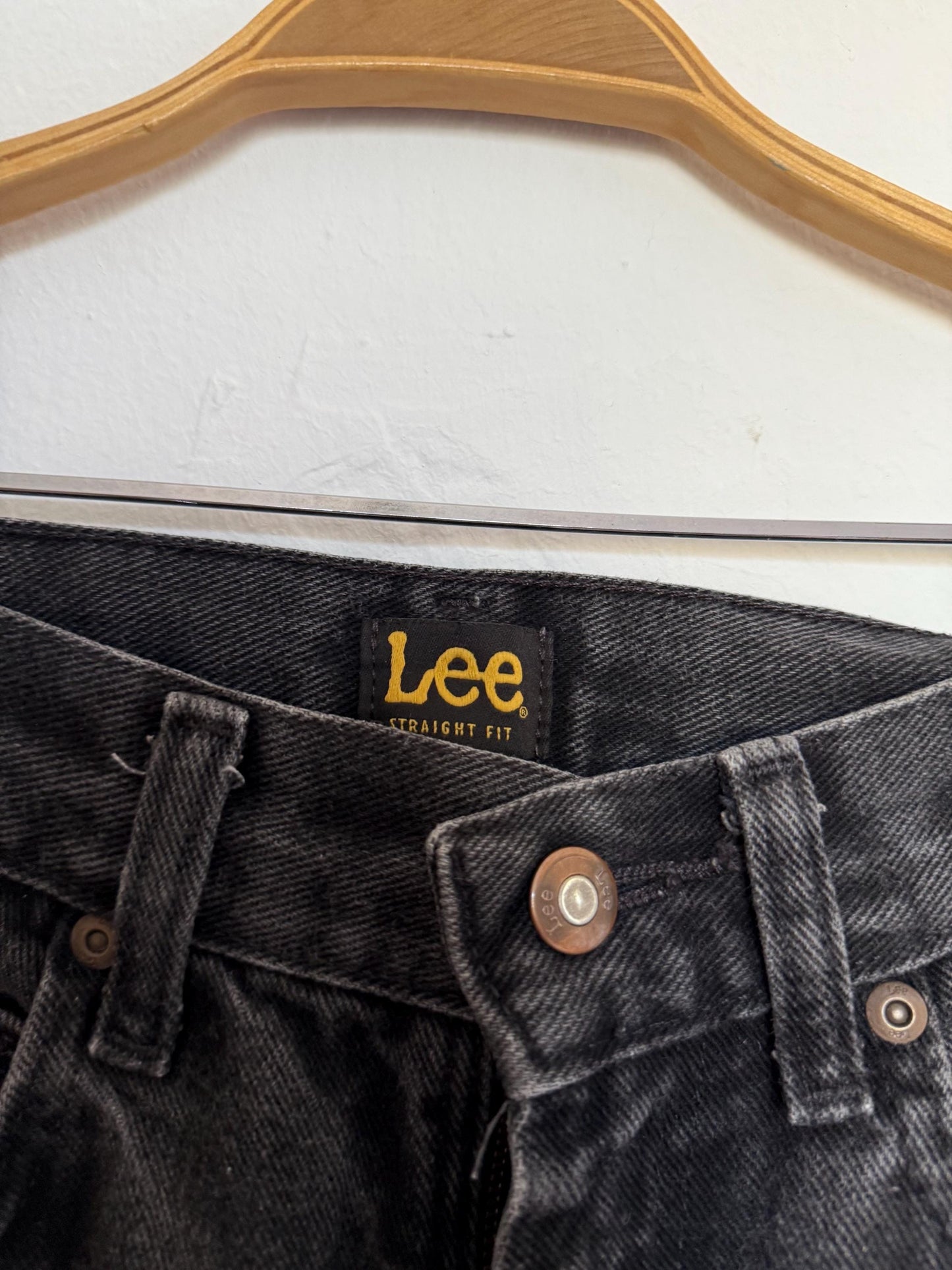 Vintage Lee black denim shorts, Cotton straight fit summer pants, Aesthetic raw hem men’s jean cutoffs, Cool grunge summer shorts, Size M