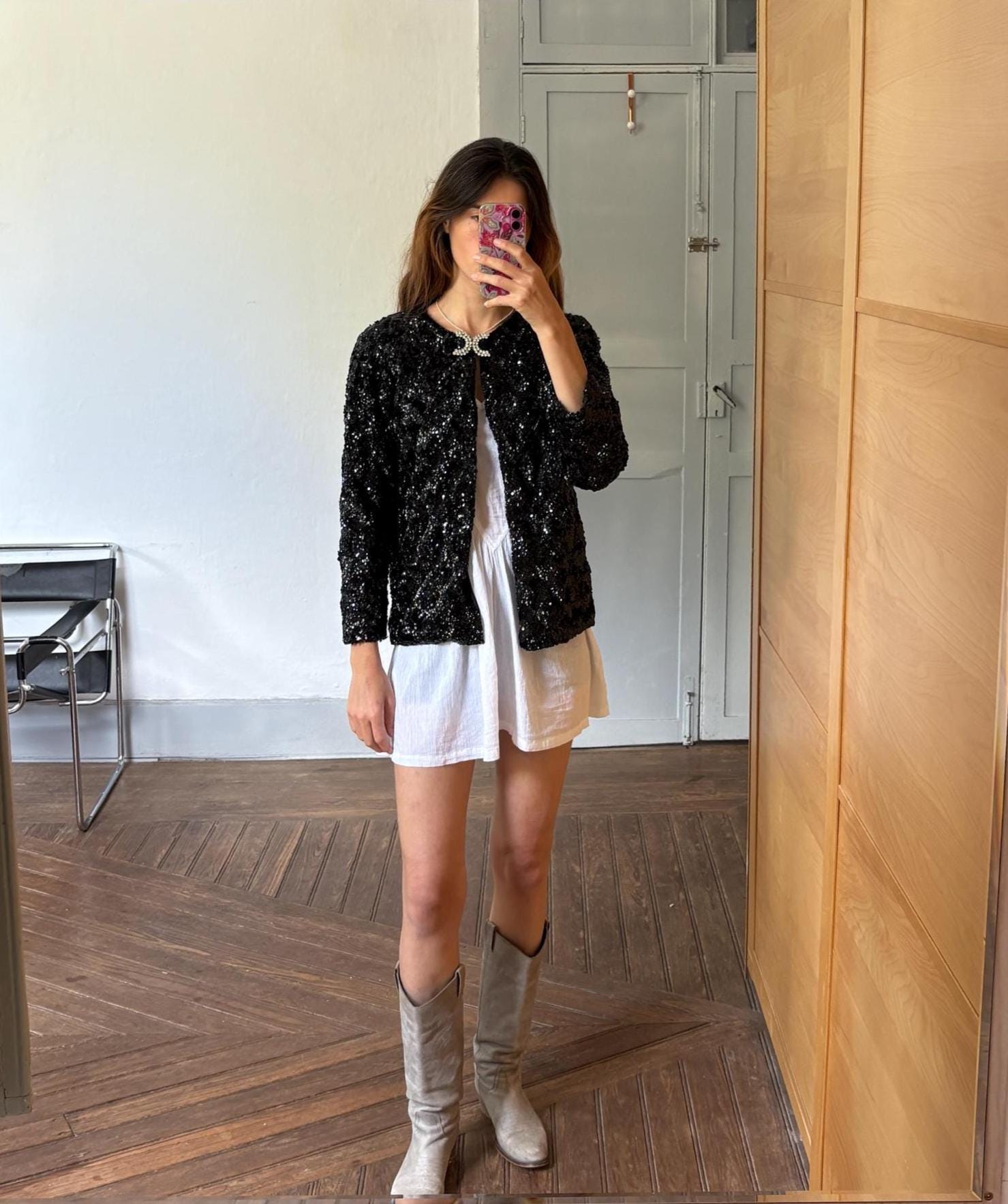 Vintage black sequin evening jacket with diamond bow clasp, Cropped sparkly party blazer, retro glam coquette aesthetic top