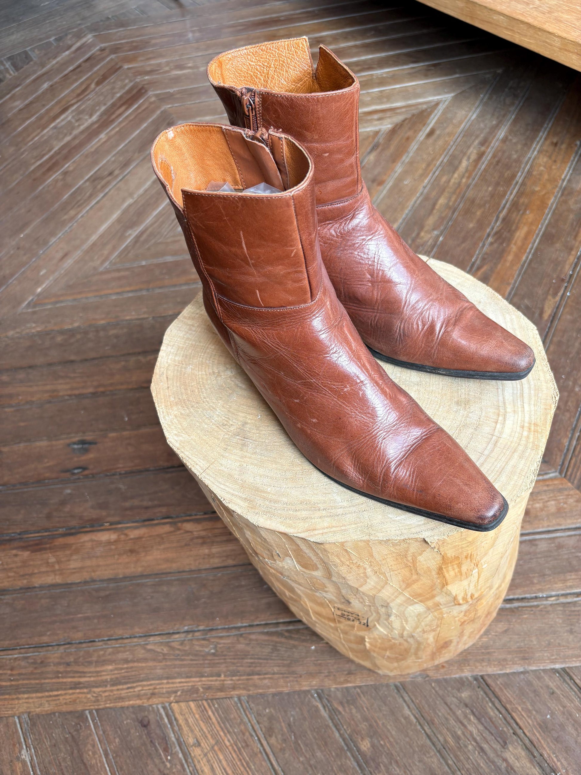Vintage brown ankle boots pointed toe made in Spain, Size EU 41, Genuine leather heeled boots, 90s style, western chic retro booties