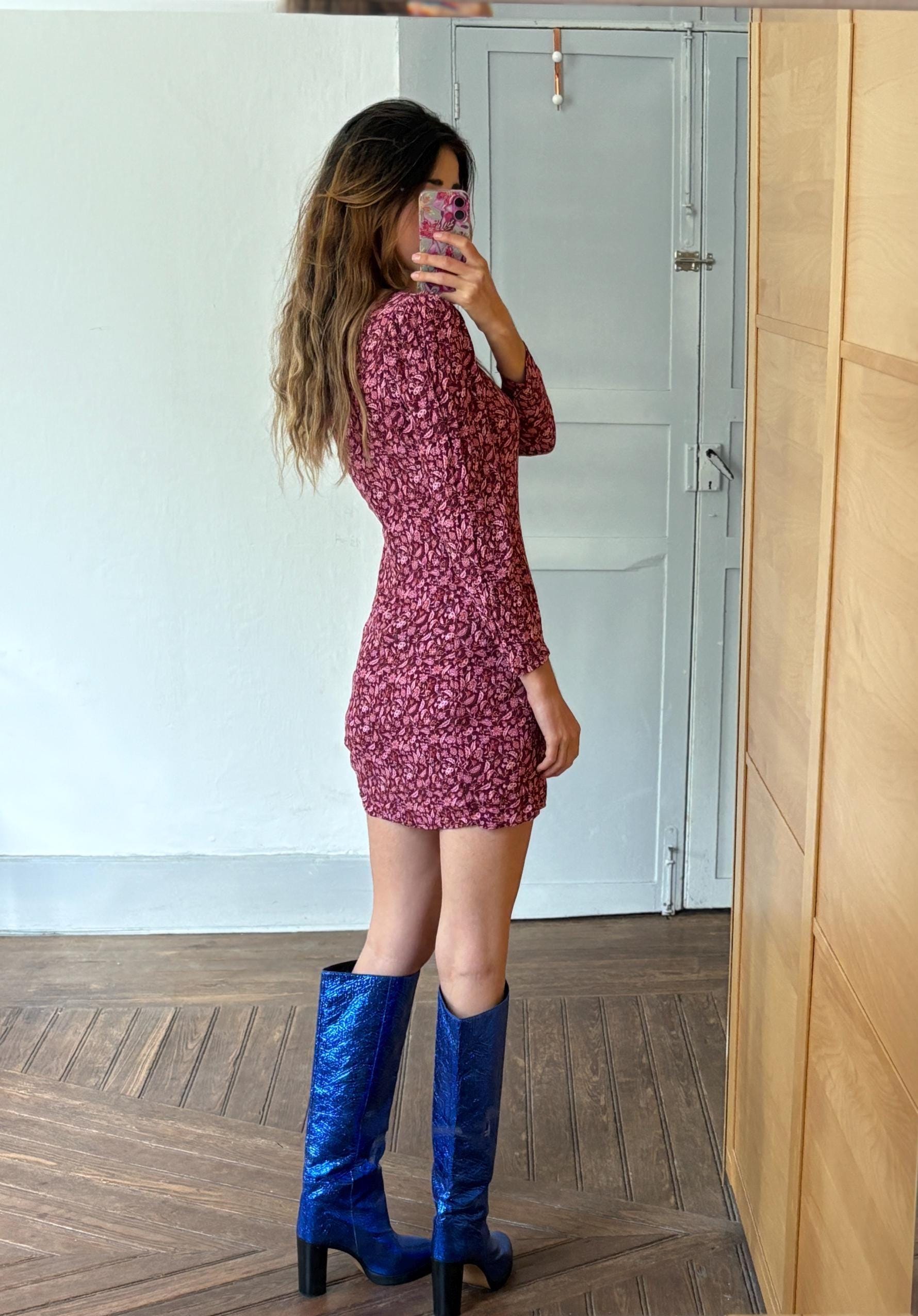 Vintage floral mini dress, Ruched long sleeve bodycon, stylish feminine aesthetic short summer outfit