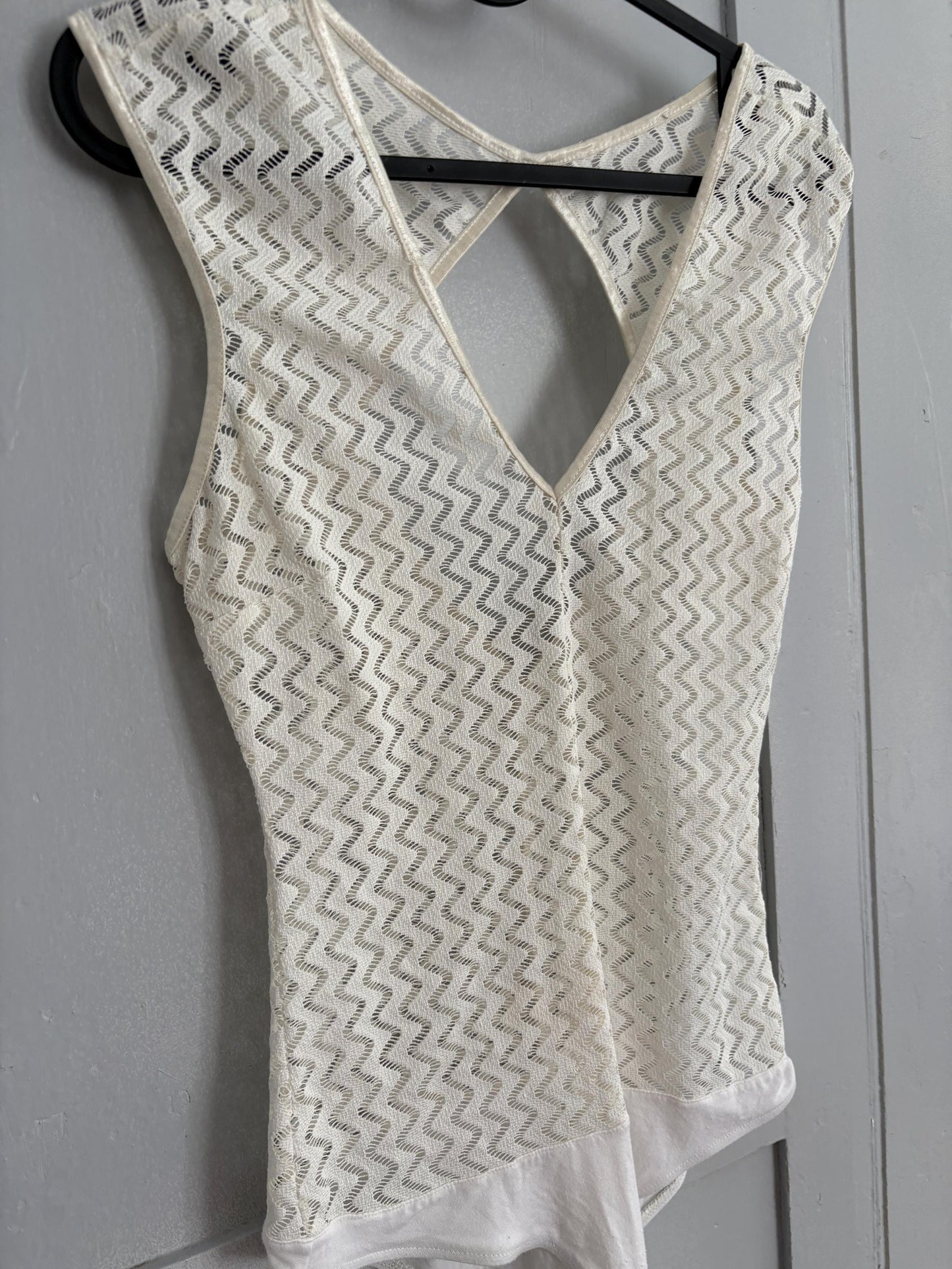 Vintage white sheer bodysuit, zigzag mesh, deep V neckline, sleeveless, sexy fitted look, used lingerie, size XS/S