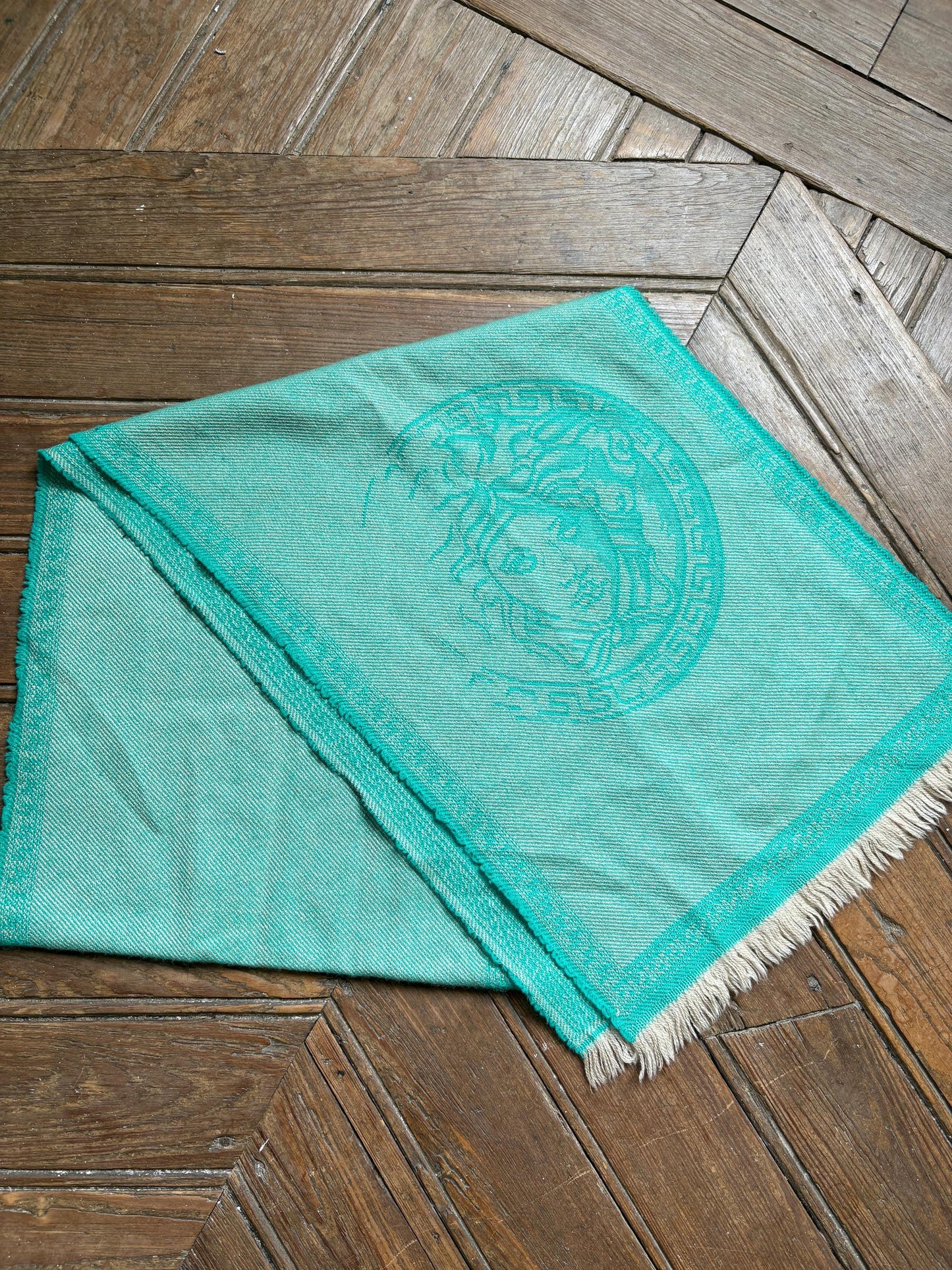 Vintage versace scarf green medusa logo luxury italian style – 31x162cm – branded statement accessory