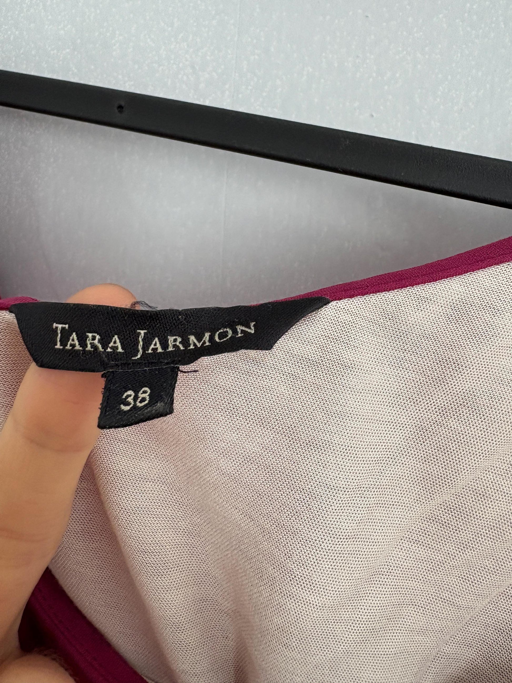 Vintage tara jarmon 100% silk dress in deep raspberry pink – elegant one shoulder – size s – romantic cocktail dress