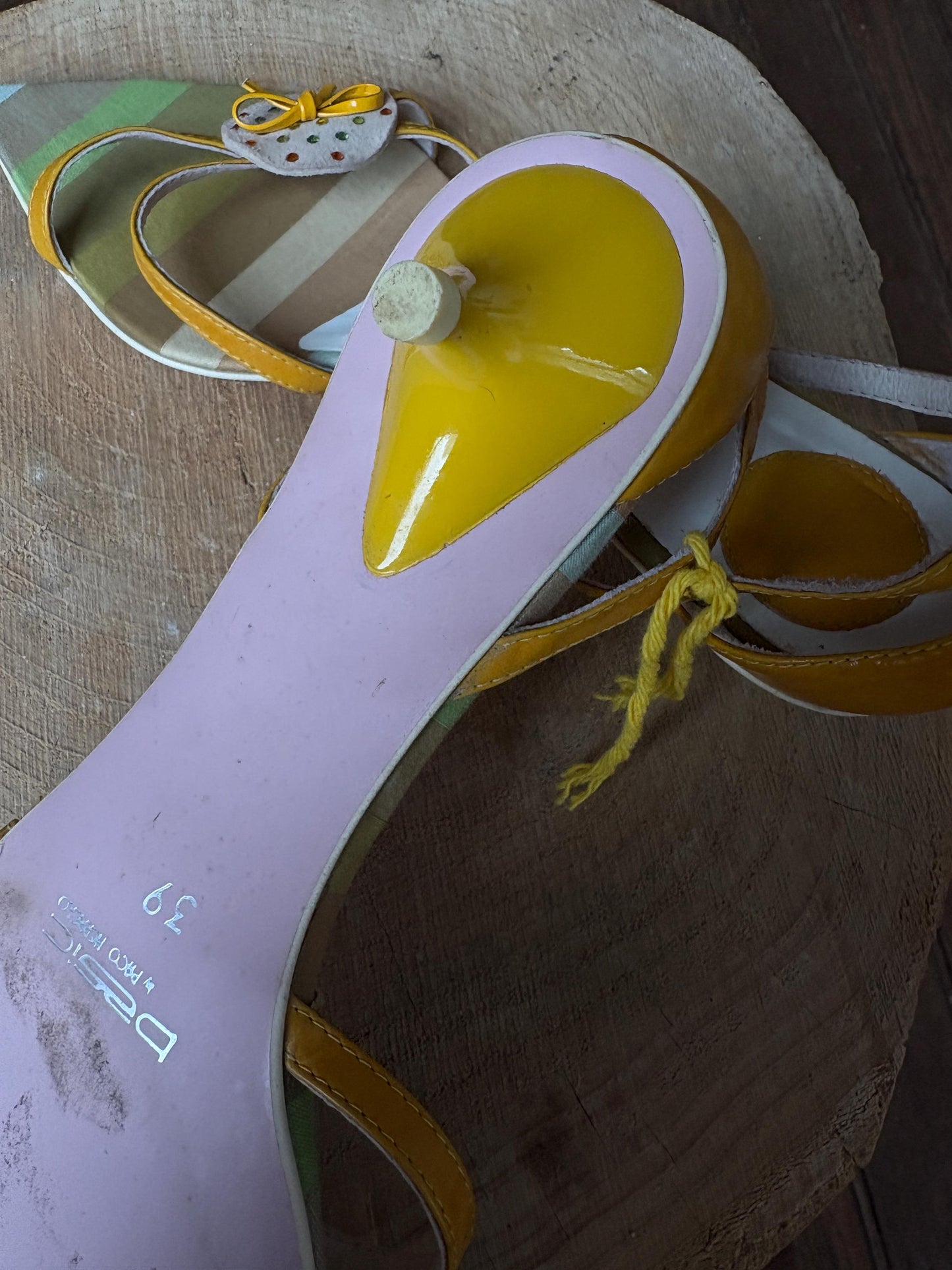 Vintage Paco Herrero yellow heels – striped Y2K mini sandals with bow & rhinestone detail, EU 39, playful retro aesthetic, 4cm heel