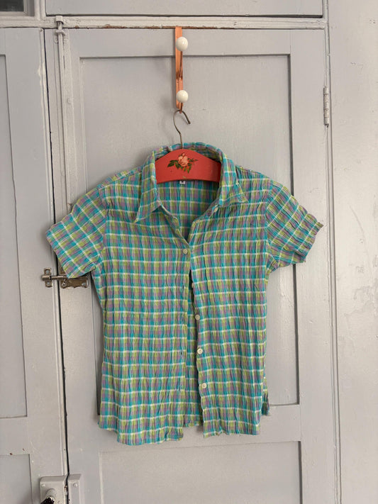 Vintage 90s Crinkle Button Up Shirt – Fitted Colorful Checkered Top | Y2K Grid Blouse