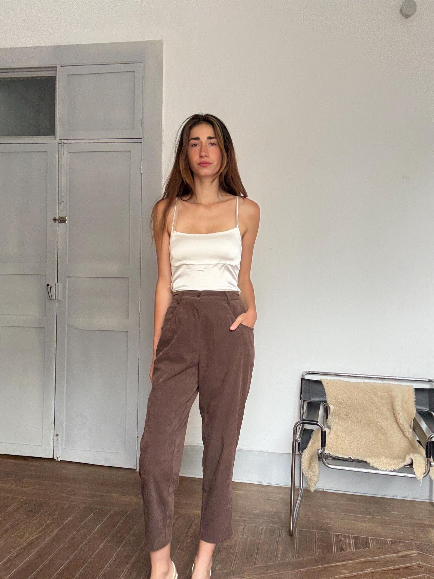 Vintage brown high waist trousers – dark academia aesthetic, flattering pleats, tapered leg, Earthy neutral wardrobe essential, size M/L