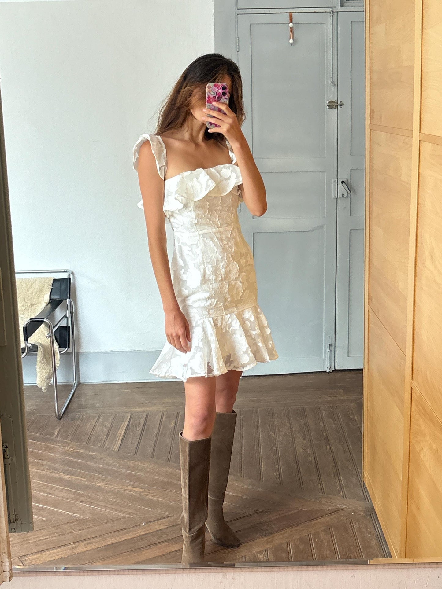 Romantic white summer dress – vintage-inspired feminine fit, breezy and soft, perfect for M,