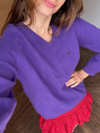 Vintage Purple Lambswool V-Neck Jumper — additional view 7