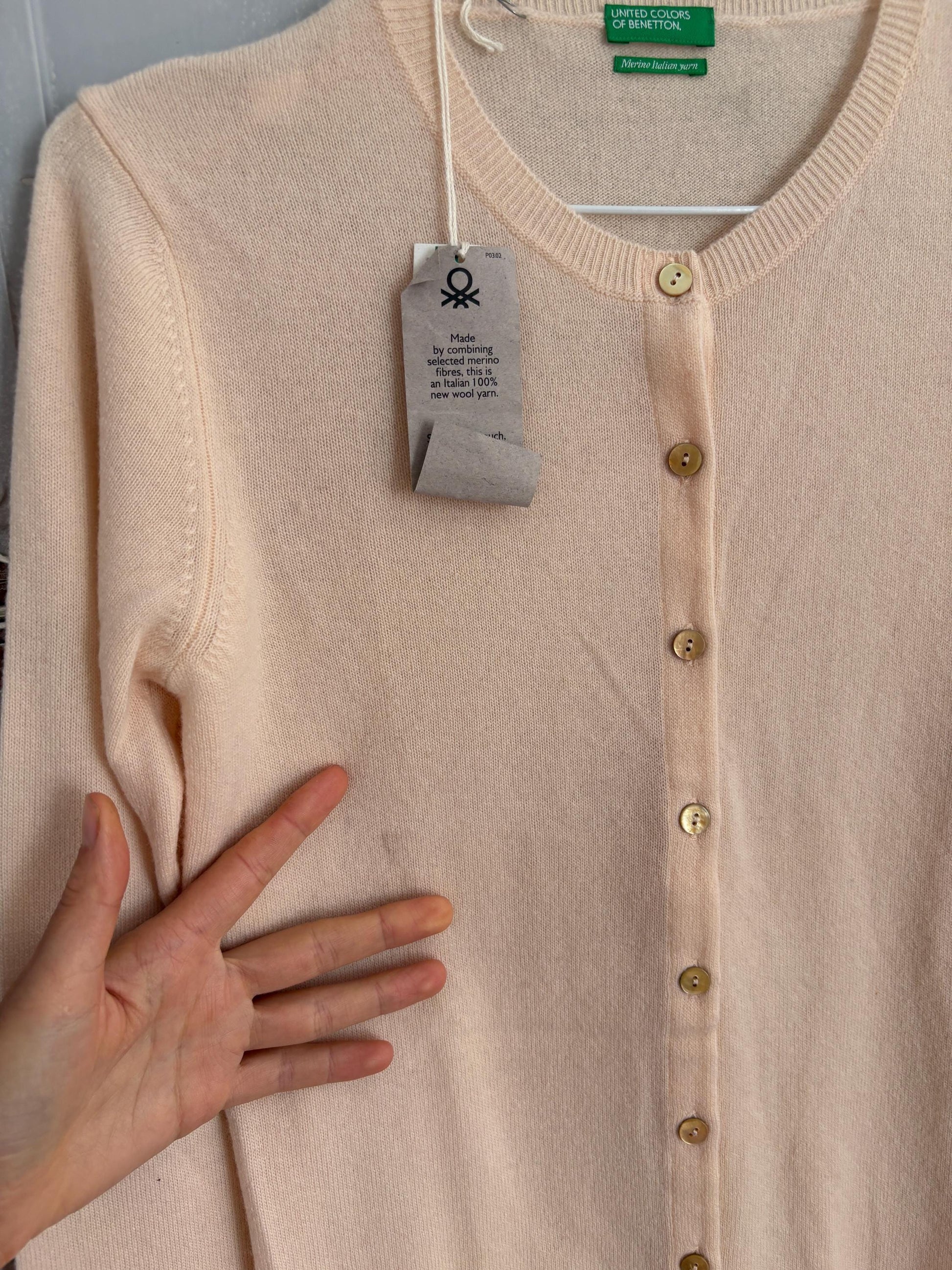 Super soft merino wool vest by United Colors of Benetton – XS women’s knit, classic fit, minimal flaw,