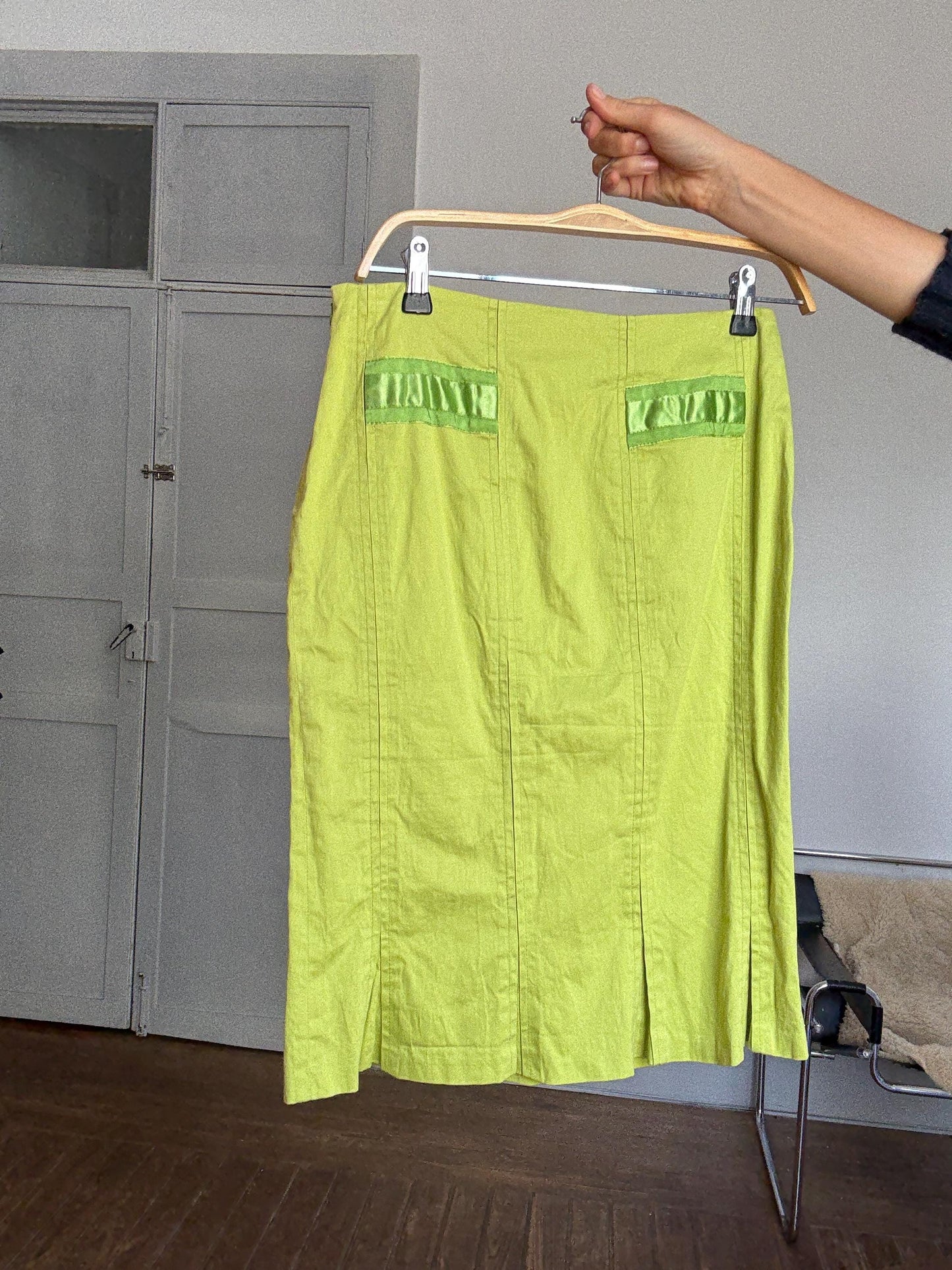 Vintage Roberto Verino Green Skirt – Designer Quality, 99% Cotton, Mid-Length, Bold Color Statement Piece, Size M (EU40/US12)