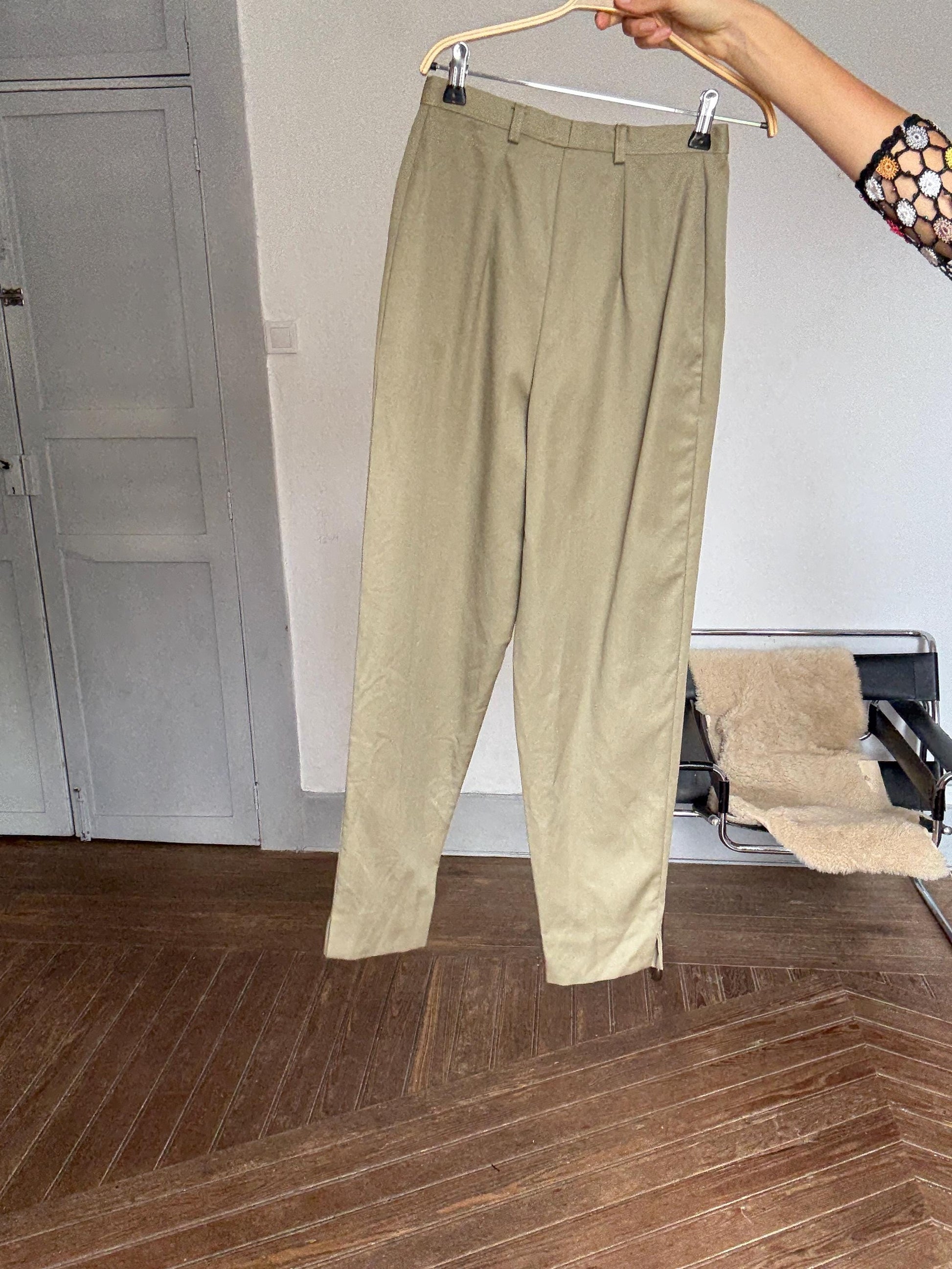 Vintage Italian Wool Trousers – Green Pleated High Waist Pants, Light Academia Workwear, 100% Wool, Made in Italy, Size XS - S