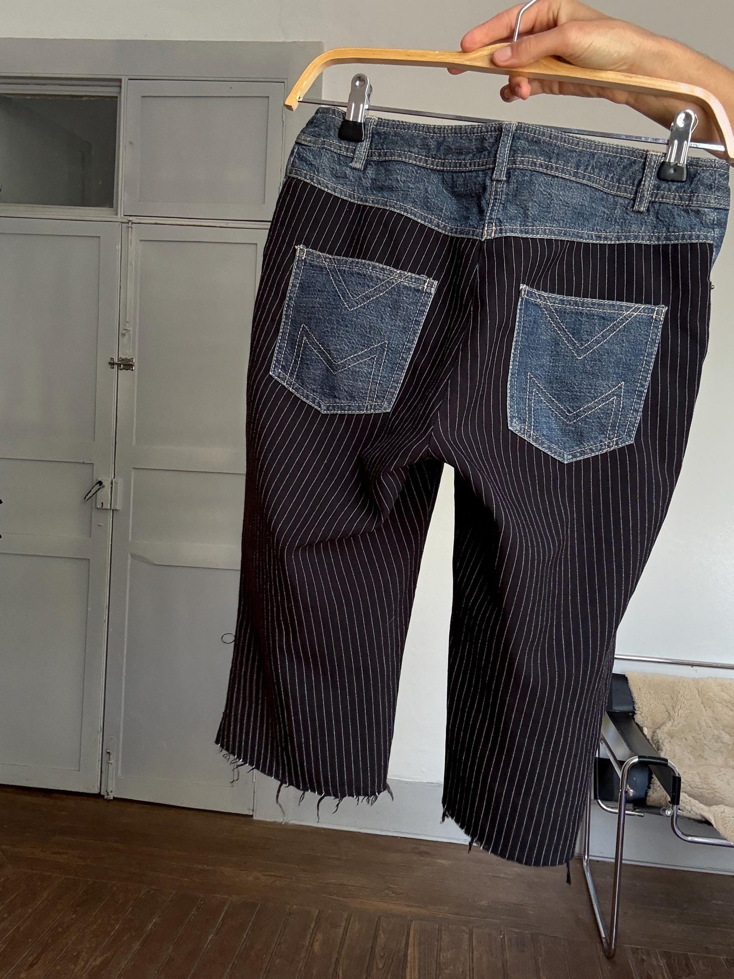 Y2K Pinstripe & Denim Patchwork Capri Pants – Vintage 90s Low Waist Pants | Size M