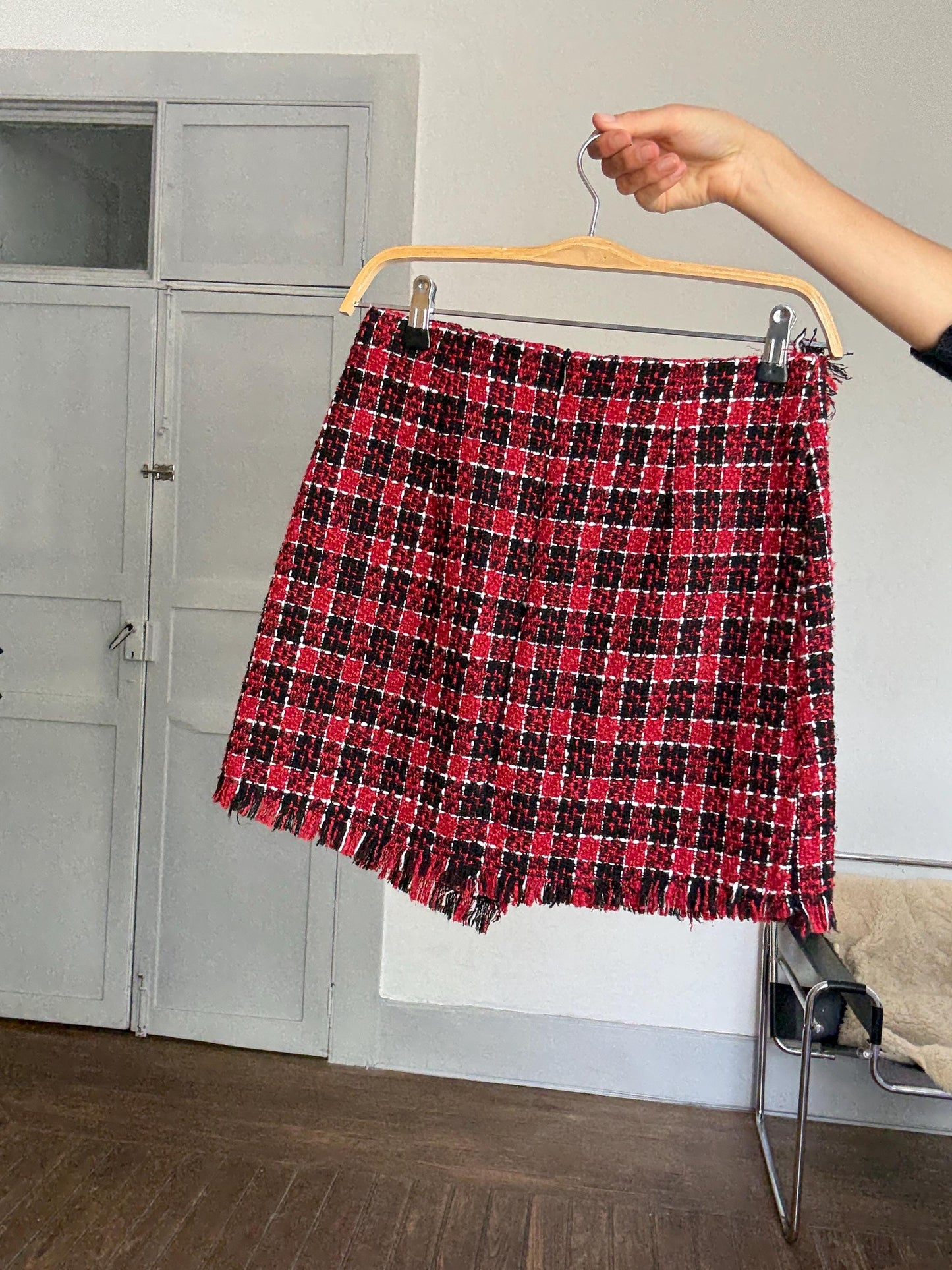 Parisian Chic Red Tweed Mini Skirt – Asymmetric Fringed Skirt, Size M, Vintage-Inspired
