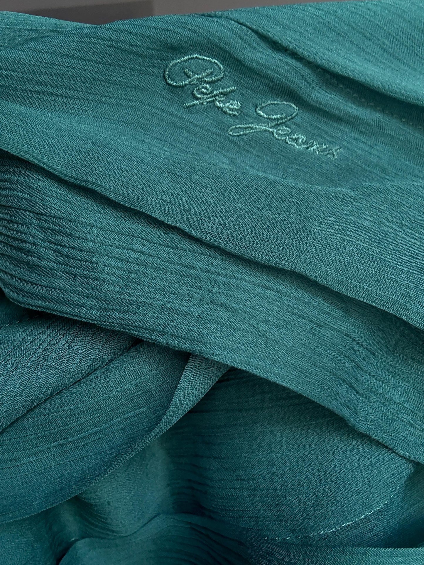 Pepe Jeans Sheer Green Mini Dress – Sustainable recycled Secondhand Party Dress, Silk-Feel, Vintage Y2K Energy, Size M