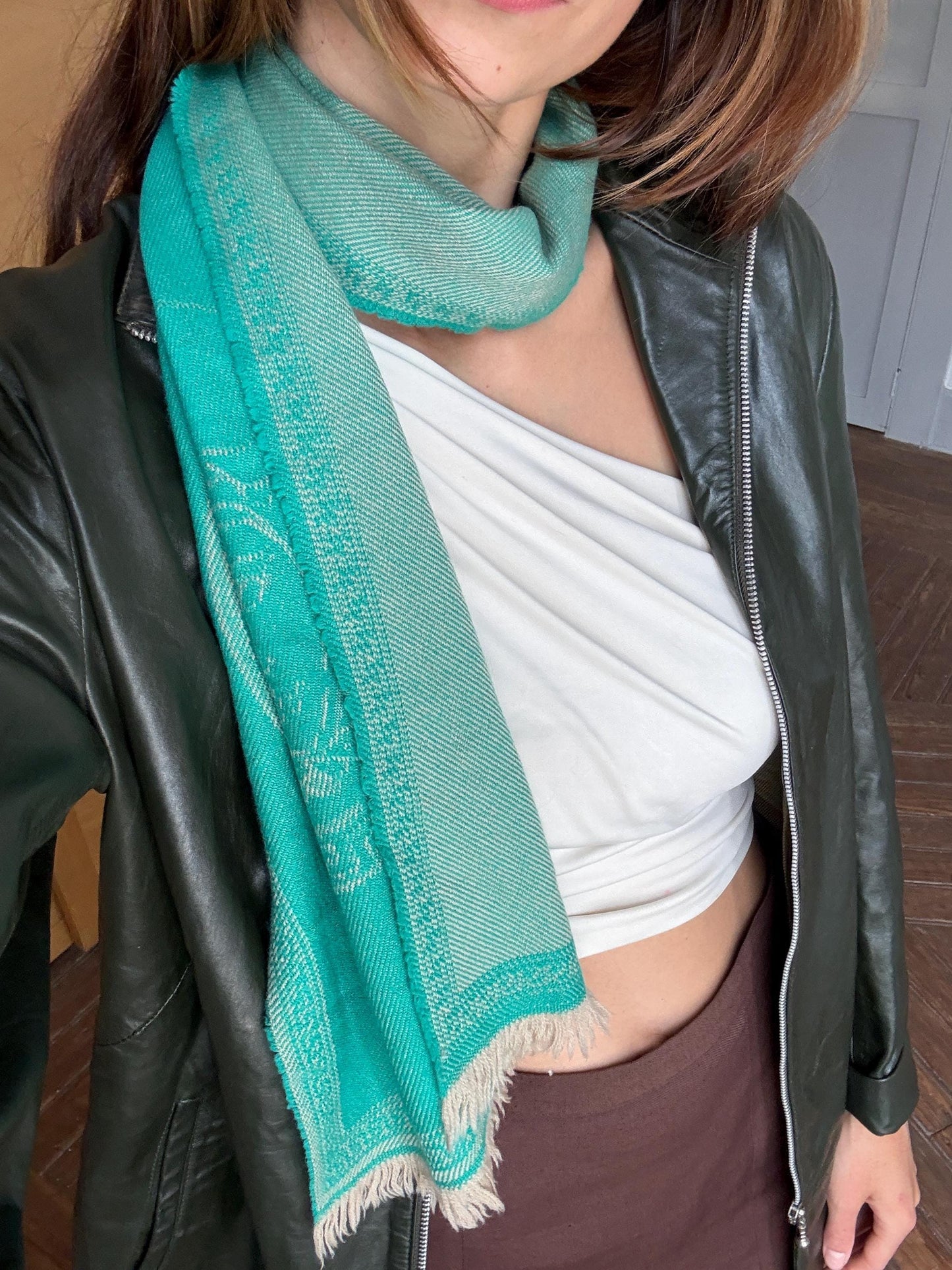 Vintage versace scarf green medusa logo luxury italian style – 31x162cm – branded statement accessory