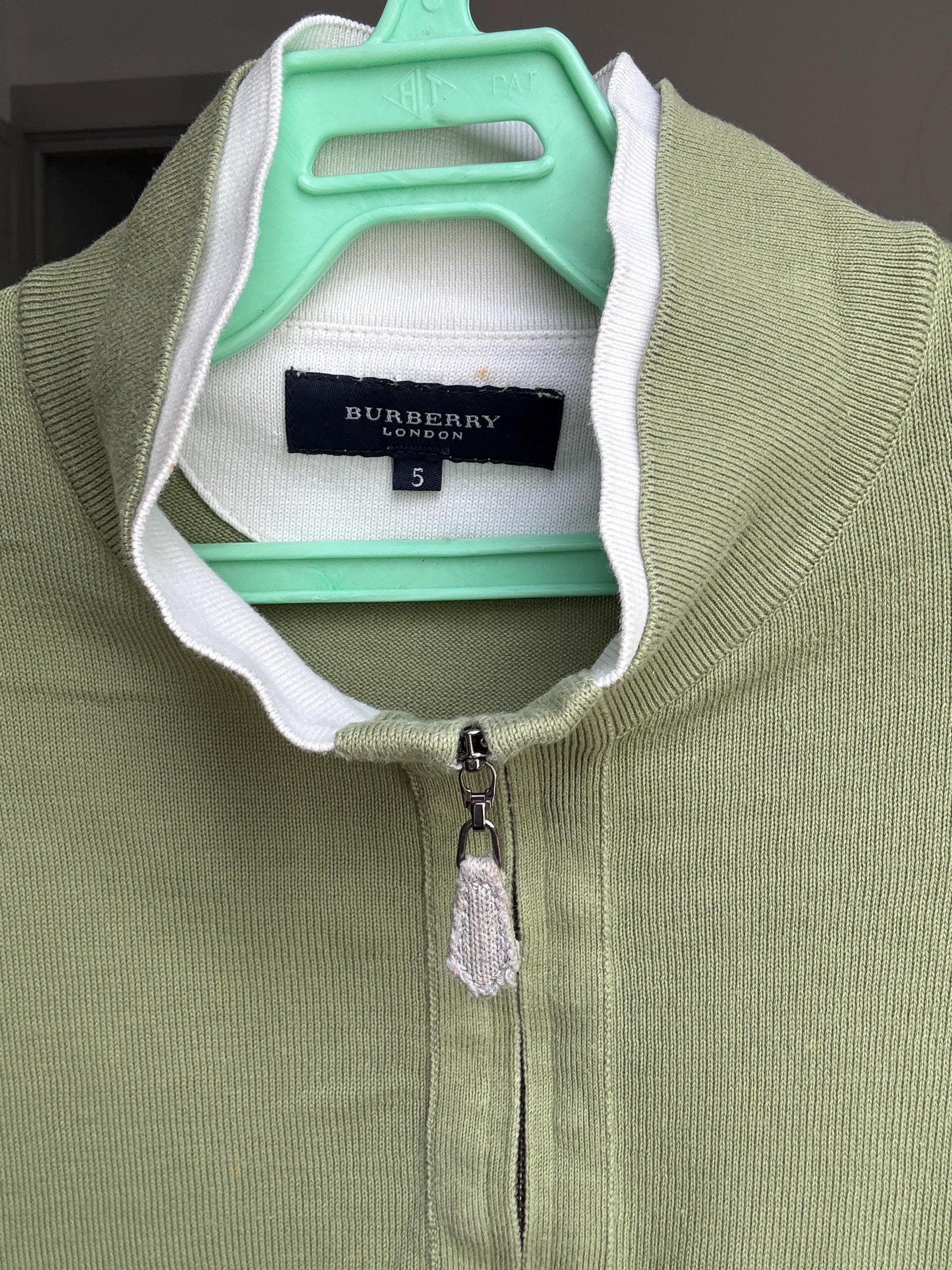 Vintage Burberry London polo jumper – sage green zip collar, tag size 5, 100% cotton, unisex fit, styled on woman, classic Y2K look
