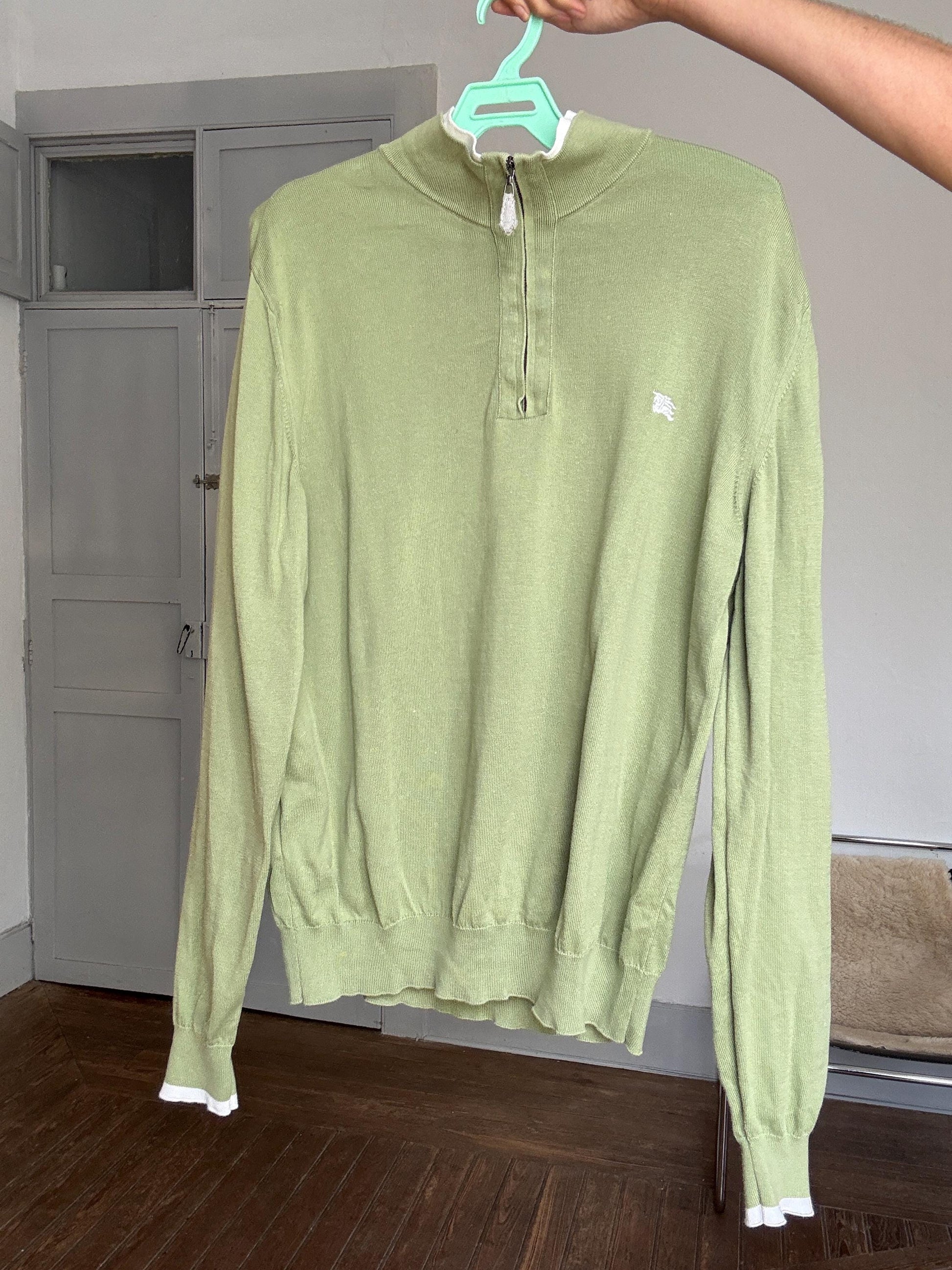Vintage Burberry London polo jumper – sage green zip collar, tag size 5, 100% cotton, unisex fit, styled on woman, classic Y2K look