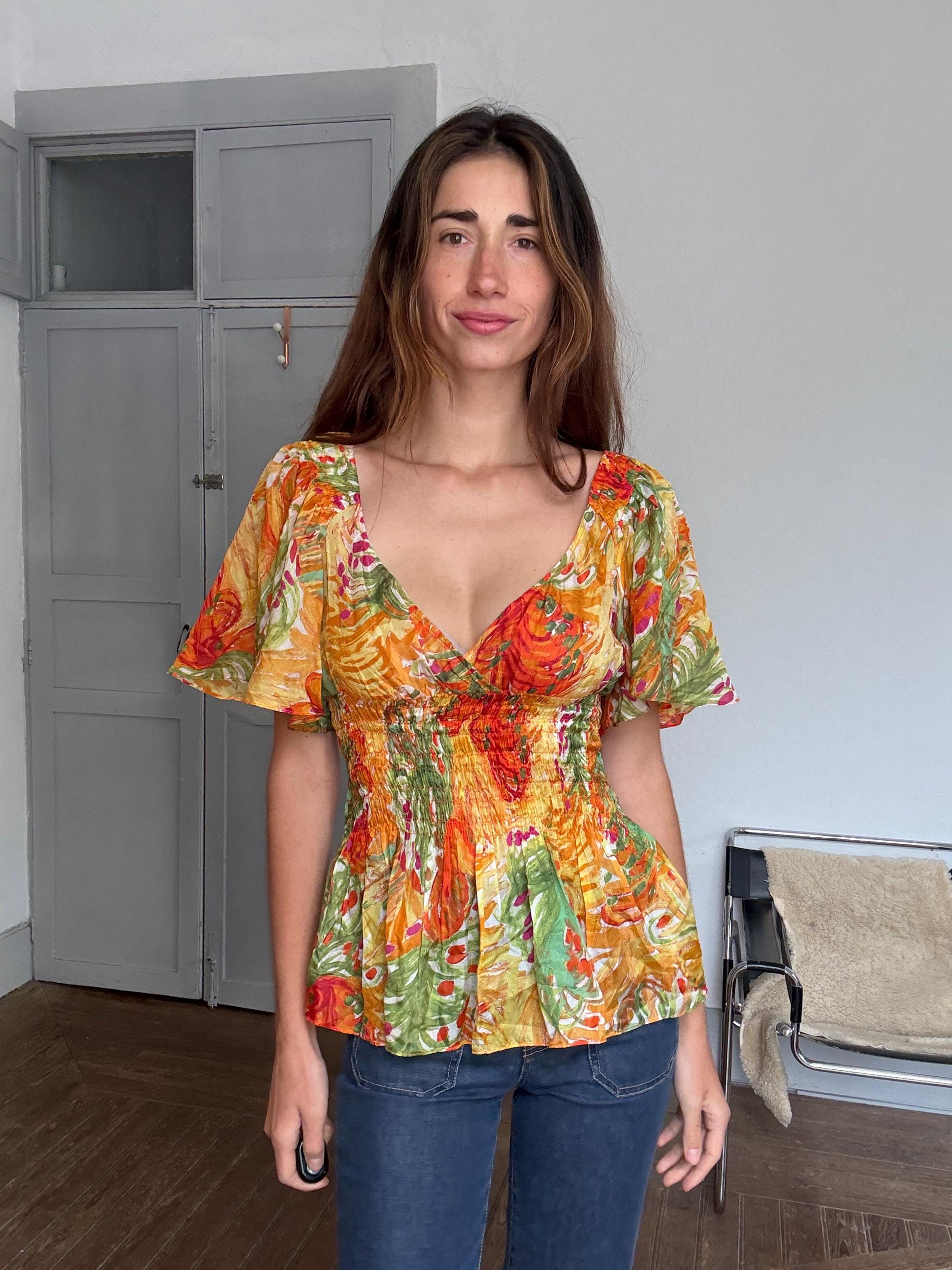 Vintage silk summer blouse – 100% silk floral print top with flutter sleeves, dreamy feminine lightweight fit, bright boho top