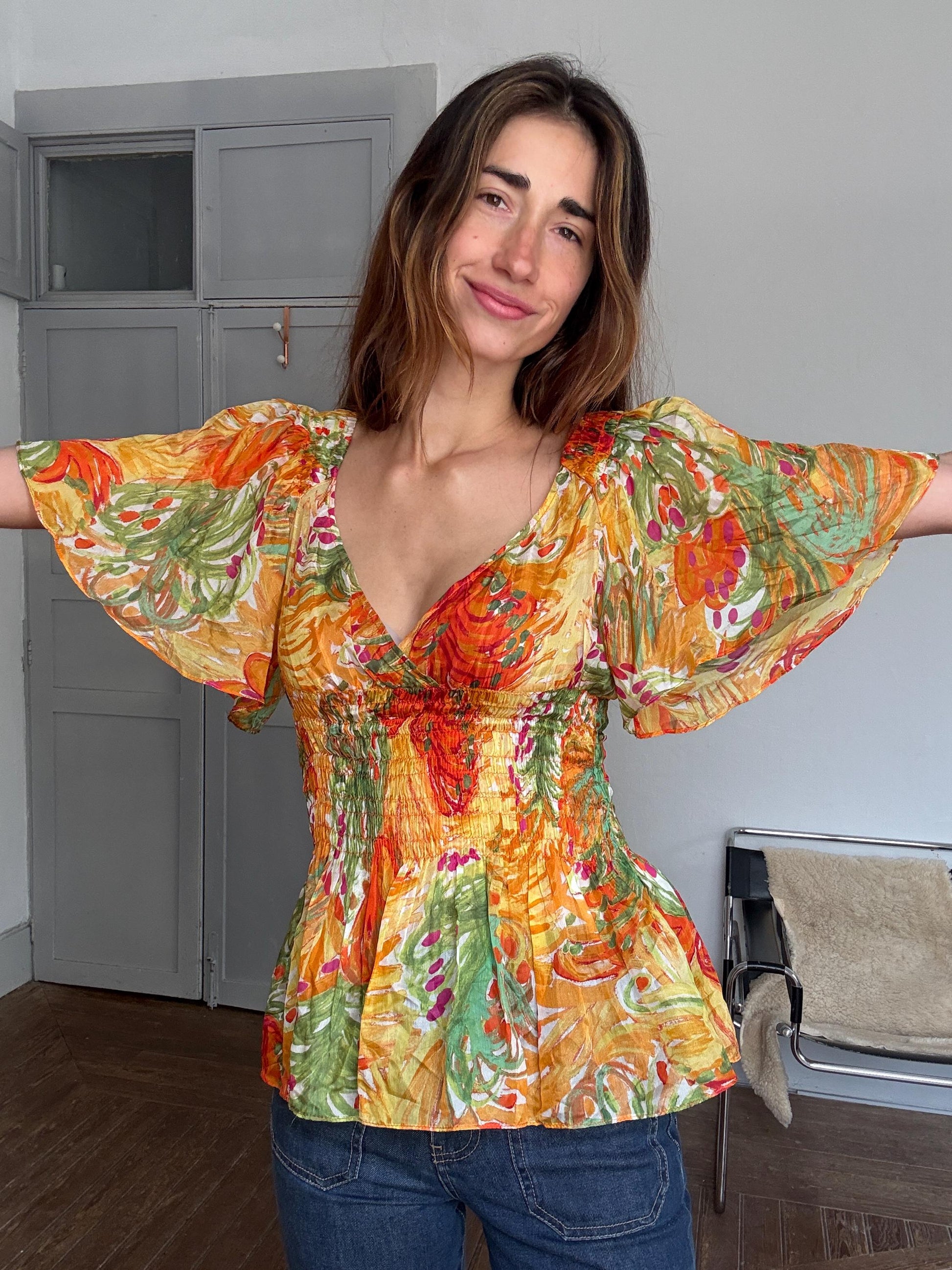 Vintage silk summer blouse – 100% silk floral print top with flutter sleeves, dreamy feminine lightweight fit, bright boho top