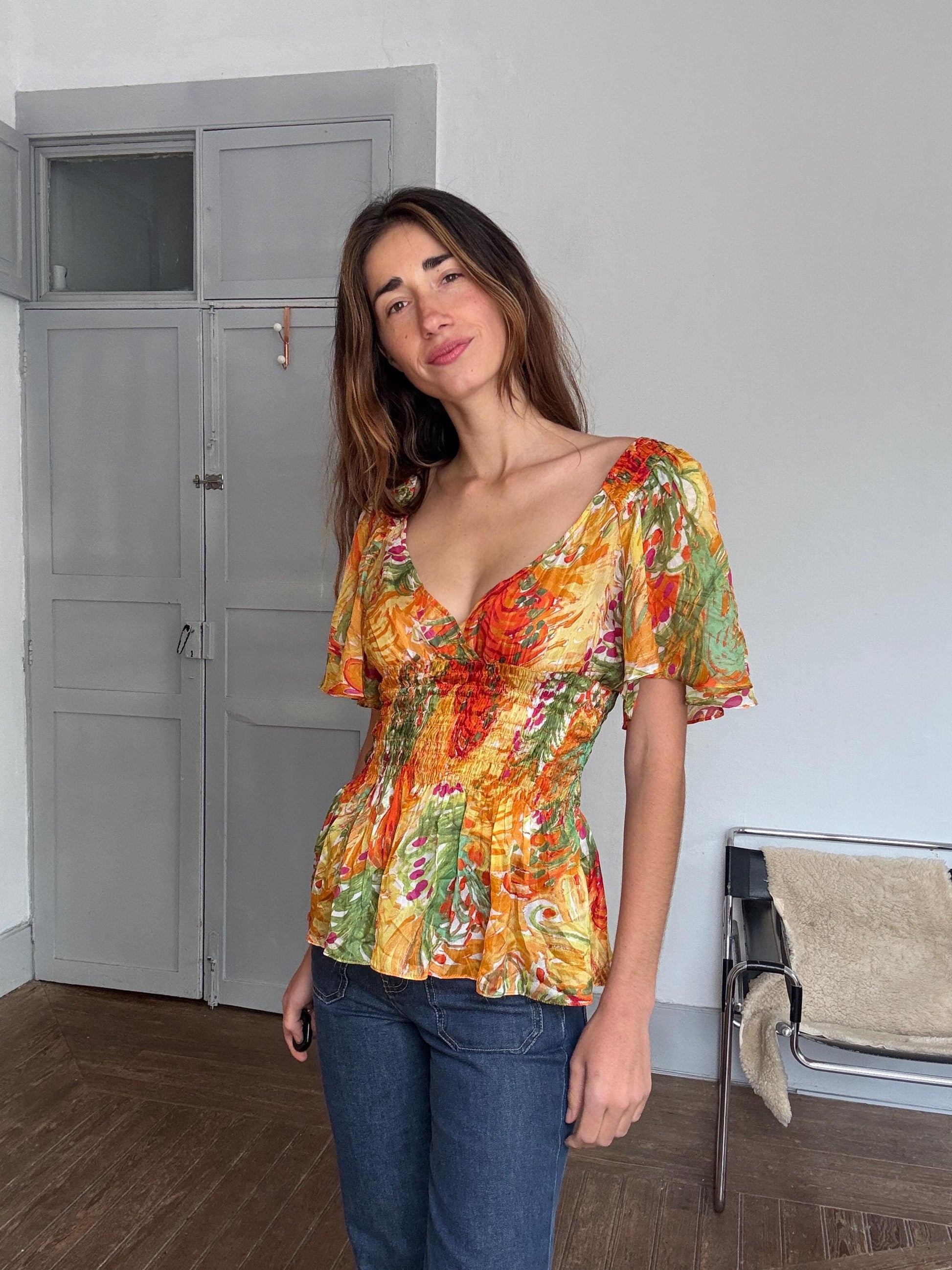Vintage silk summer blouse – 100% silk floral print top with flutter sleeves, dreamy feminine lightweight fit, bright boho top