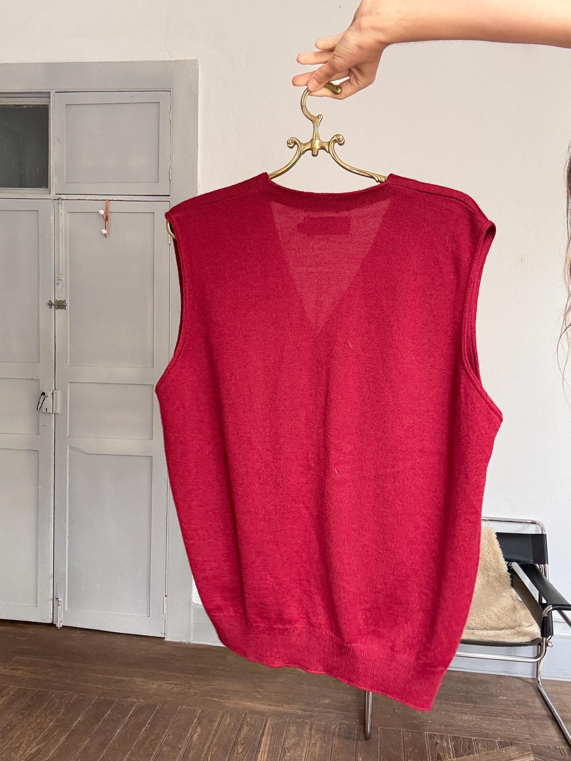 Vintage red wool blend waistcoat vest – dark academia gilet, unisex, size XL, button-up layering piece, oversized fit, 90s style knit
