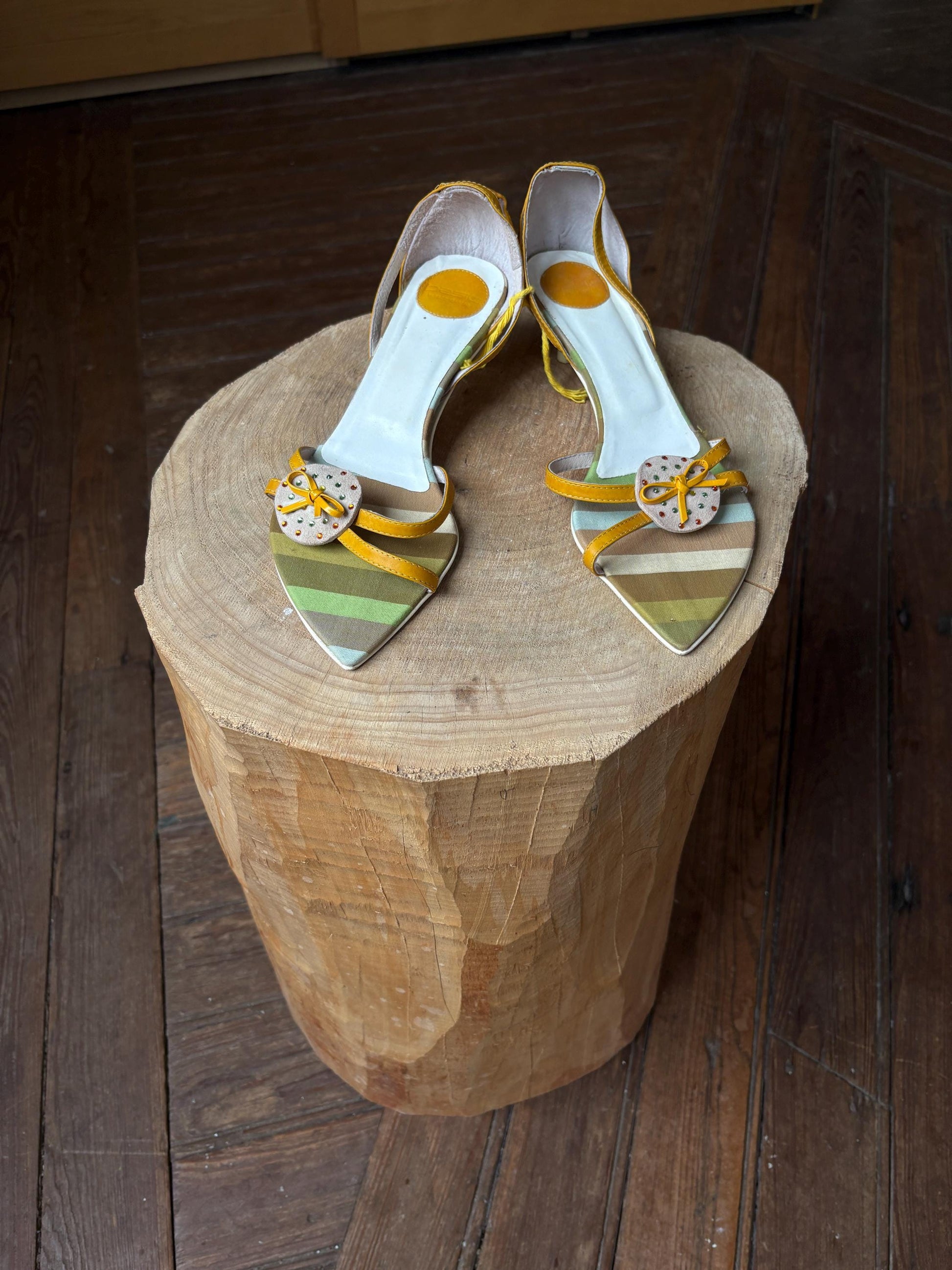 Vintage Paco Herrero yellow heels – striped Y2K mini sandals with bow & rhinestone detail, EU 39, playful retro aesthetic, 4cm heel