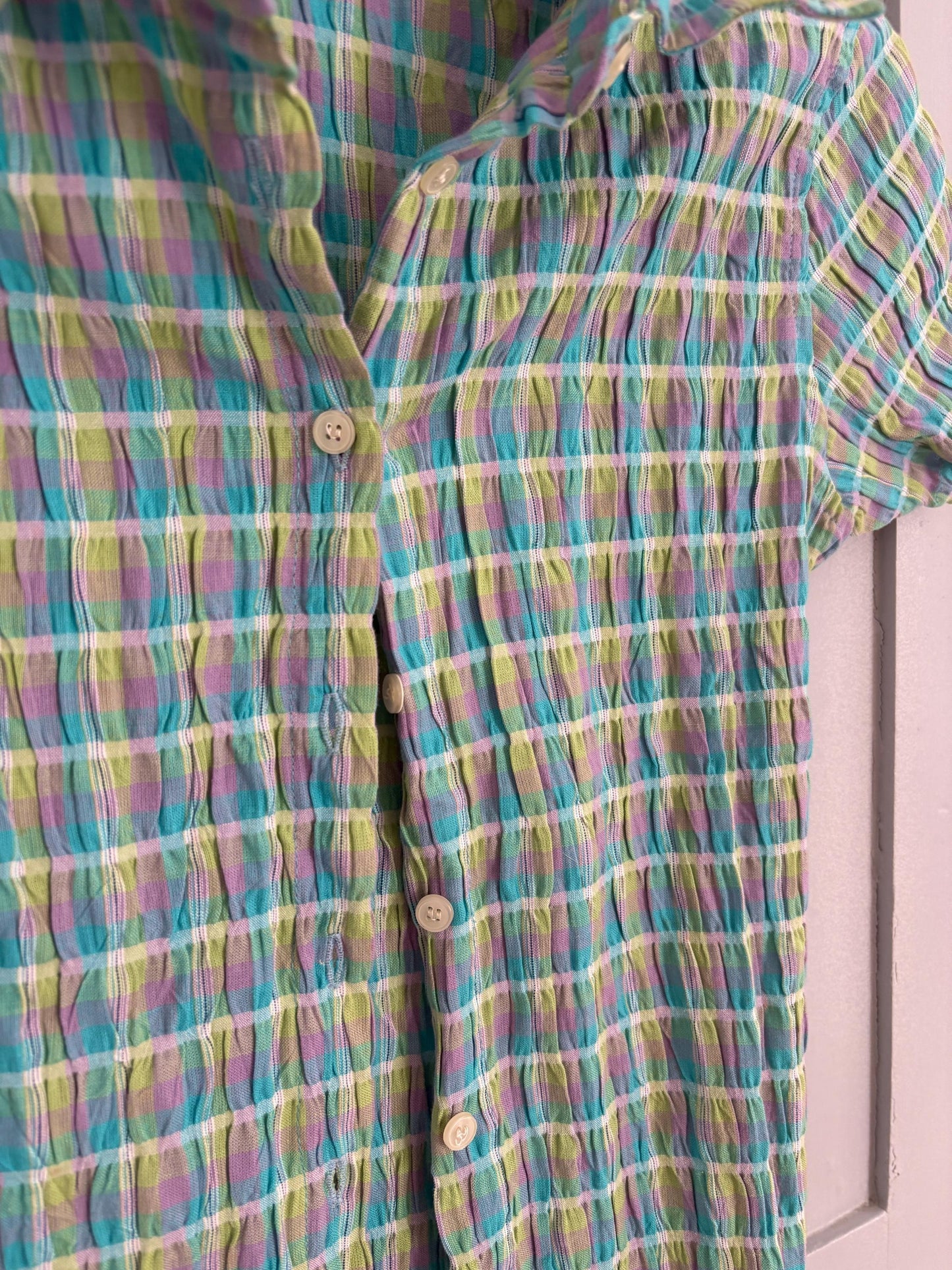 Vintage 90s Crinkle Button Up Shirt – Fitted Colorful Checkered Top | Y2K Grid Blouse