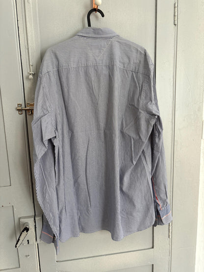 Vintage Tommy Hilfiger Striped Custom Fit Shirt — additional view 10