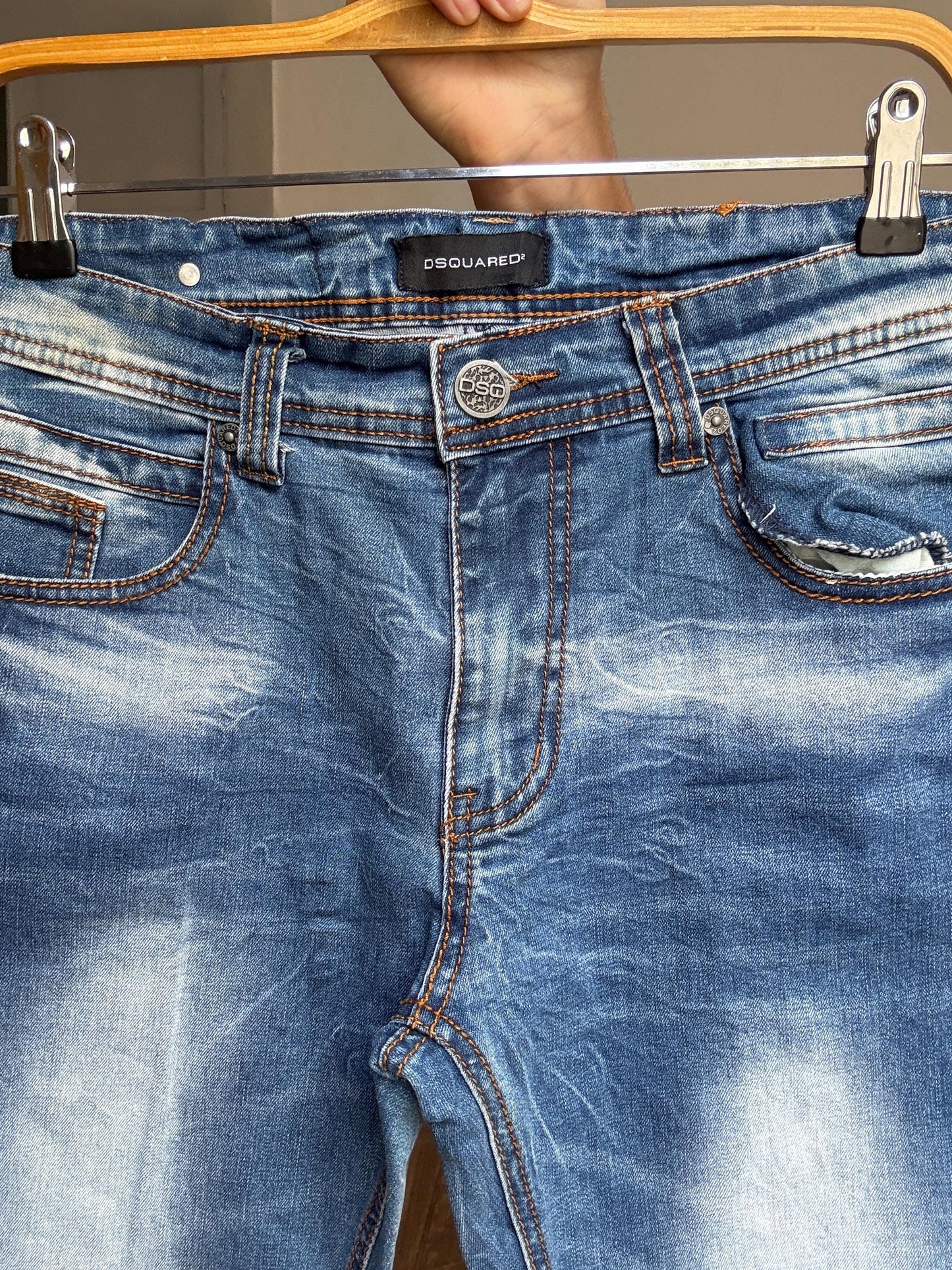 Vintage MEN's DSQUARED2 Jeans – Size 34, Distressed Mid-Wash Denim, Unisex Straight Leg Fit, Size M