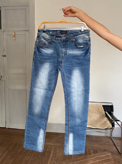 Distressed Mid-Wash DSQUARED2 Jeans — detail