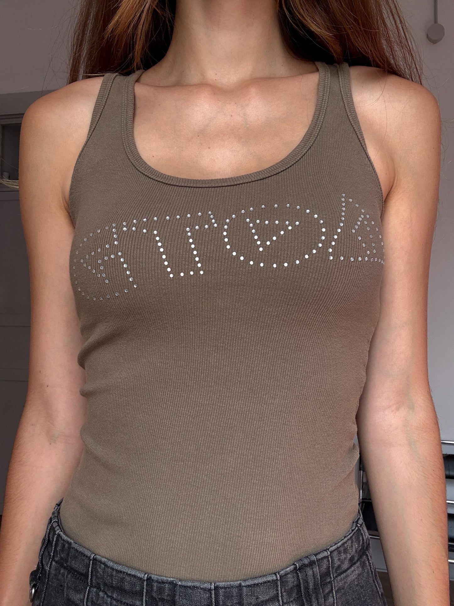 Vintage Y2K Logo Tank Top – Rhinestone Graphic – Brown Fitted Sleeveless Tee – Xtina Paris Hilton Style, Size S