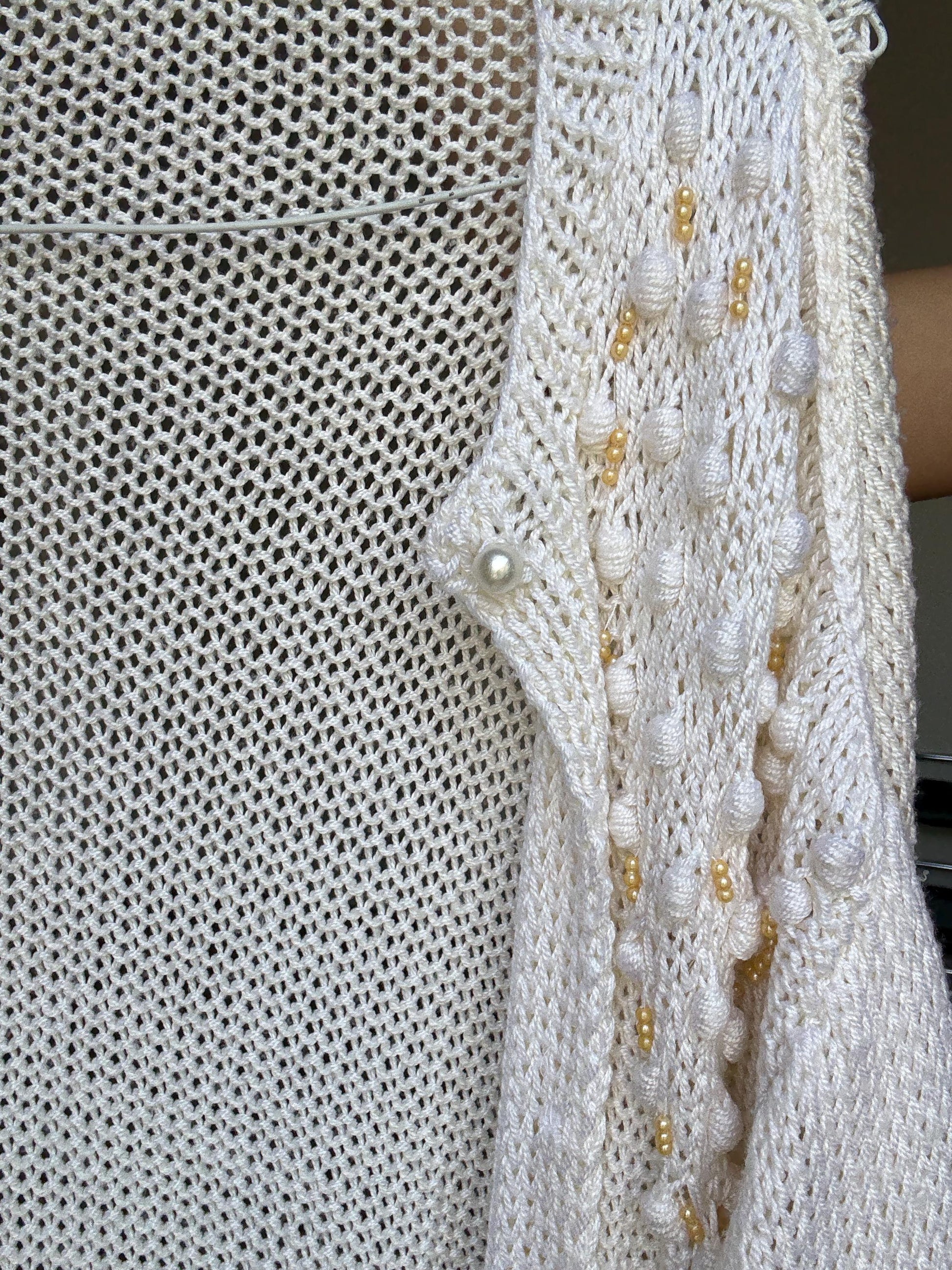 Vintage White Hand-Knitted Cardigan – Cottagecore Pearl Beaded Vest, Popcorn Stitch Knitwear, Pearl Button Closure, Boho Grannycore Layer