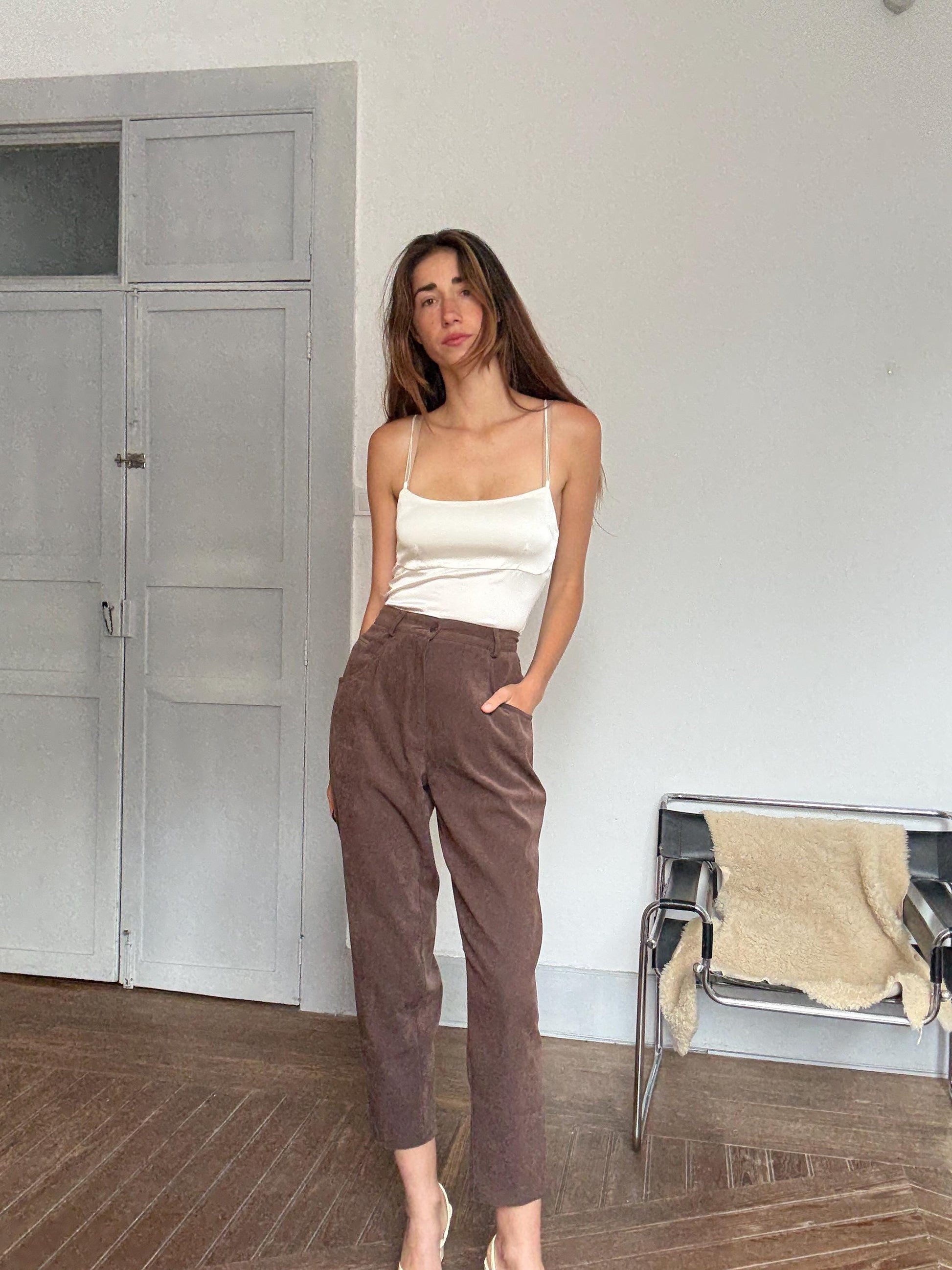 Vintage brown high waist trousers – dark academia aesthetic, flattering pleats, tapered leg, Earthy neutral wardrobe essential, size M/L