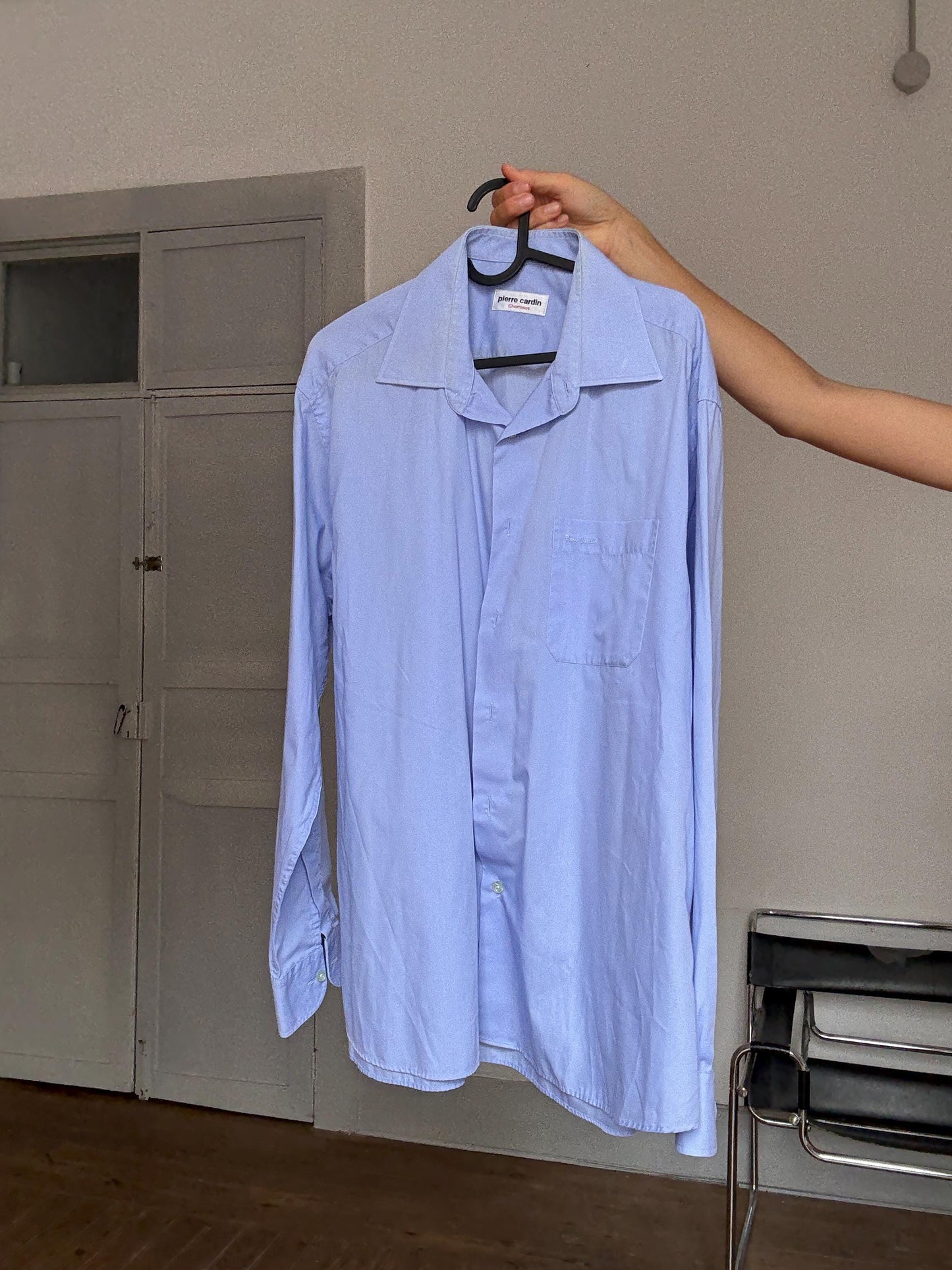 Vintage Pierre Cardin oversized button down shirt, size 43 – Scandi cool girl style à la Sofia Richie Grainge streetwear aesthetic