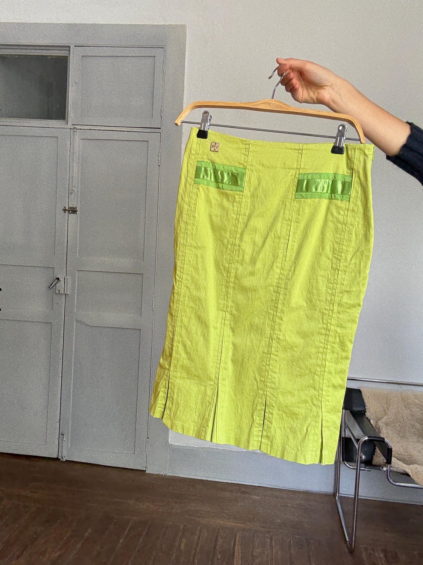 Vintage Roberto Verino Green Skirt – Designer Quality, 99% Cotton, Mid-Length, Bold Color Statement Piece, Size M (EU40/US12)