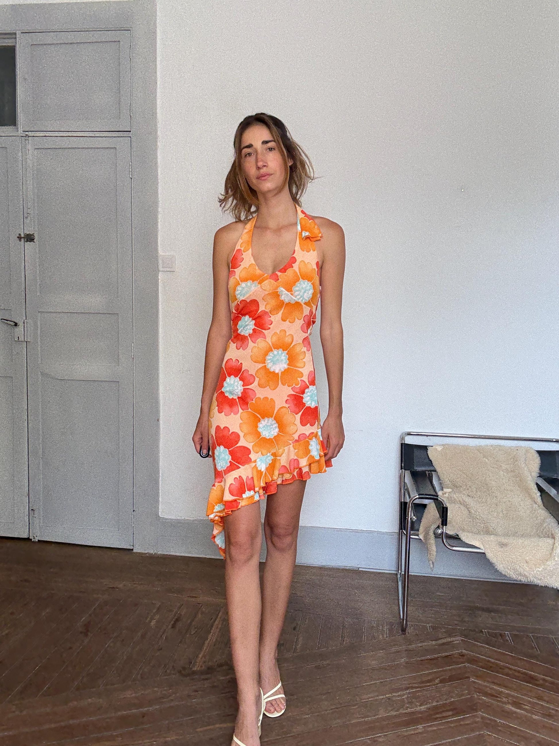 Y2K Floral Halter Dress – Vintage 2000s Ruffle Hem Mini in Groovy Orange Print, Stretchy Asymmetrical Summer Dress