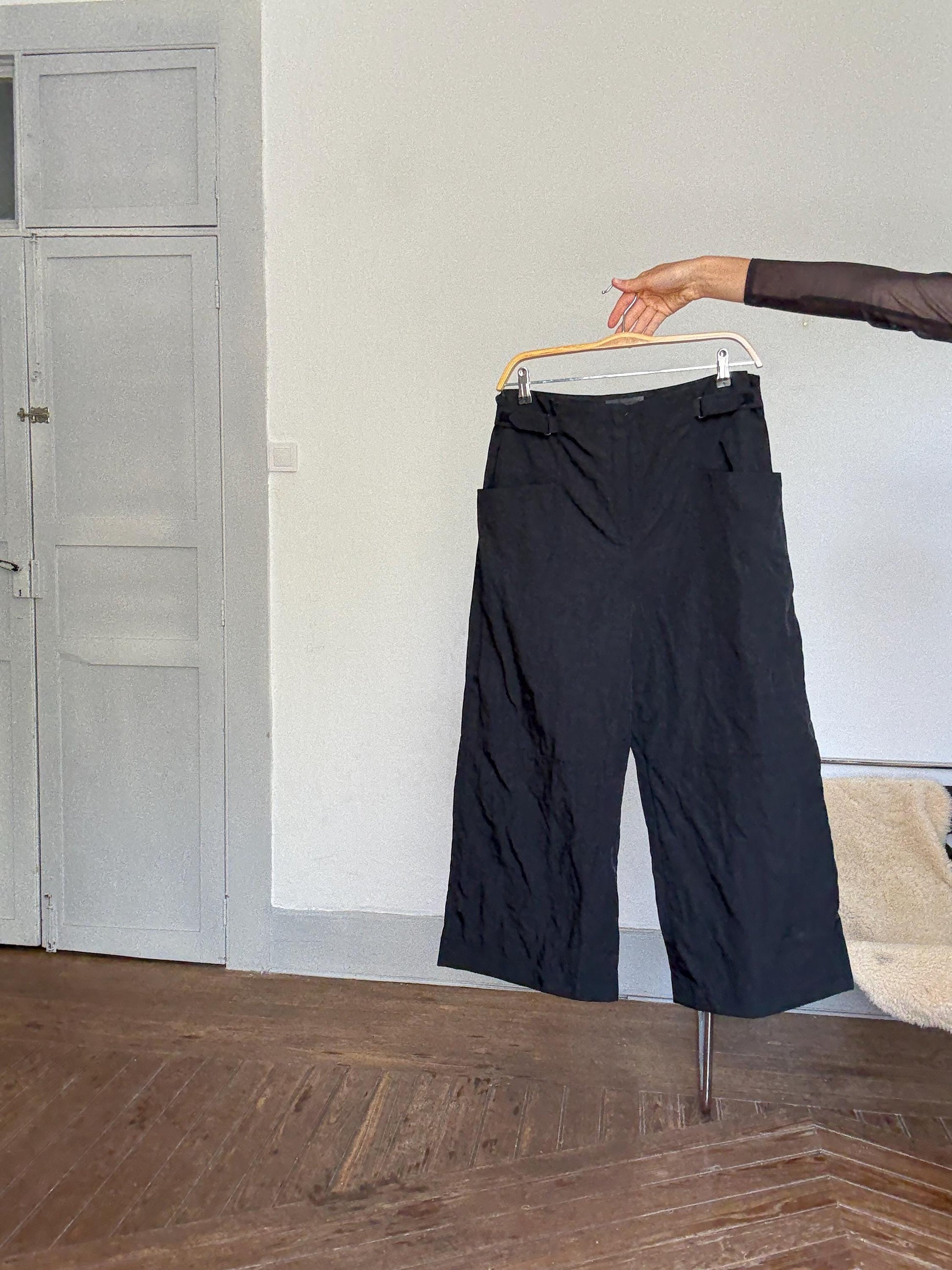 Annette Görtz wide leg cropped trousers in black – minimalist avant-garde Berlin style, made in Germany, size 40, designer piece