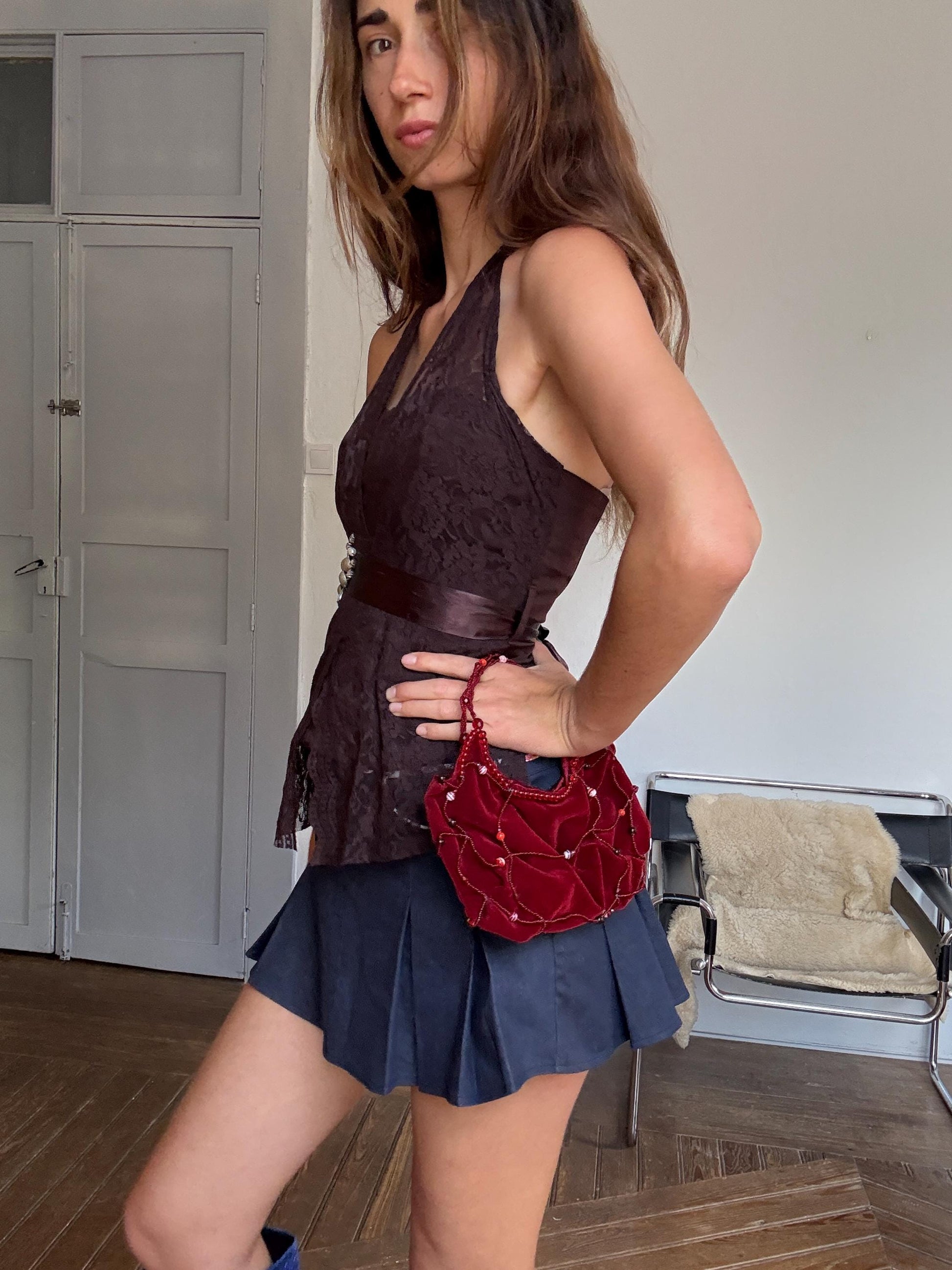 Vintage deep red velvet handbag with gold metal frame and chain strap – elegant mini evening bag for formalwear or retro styling