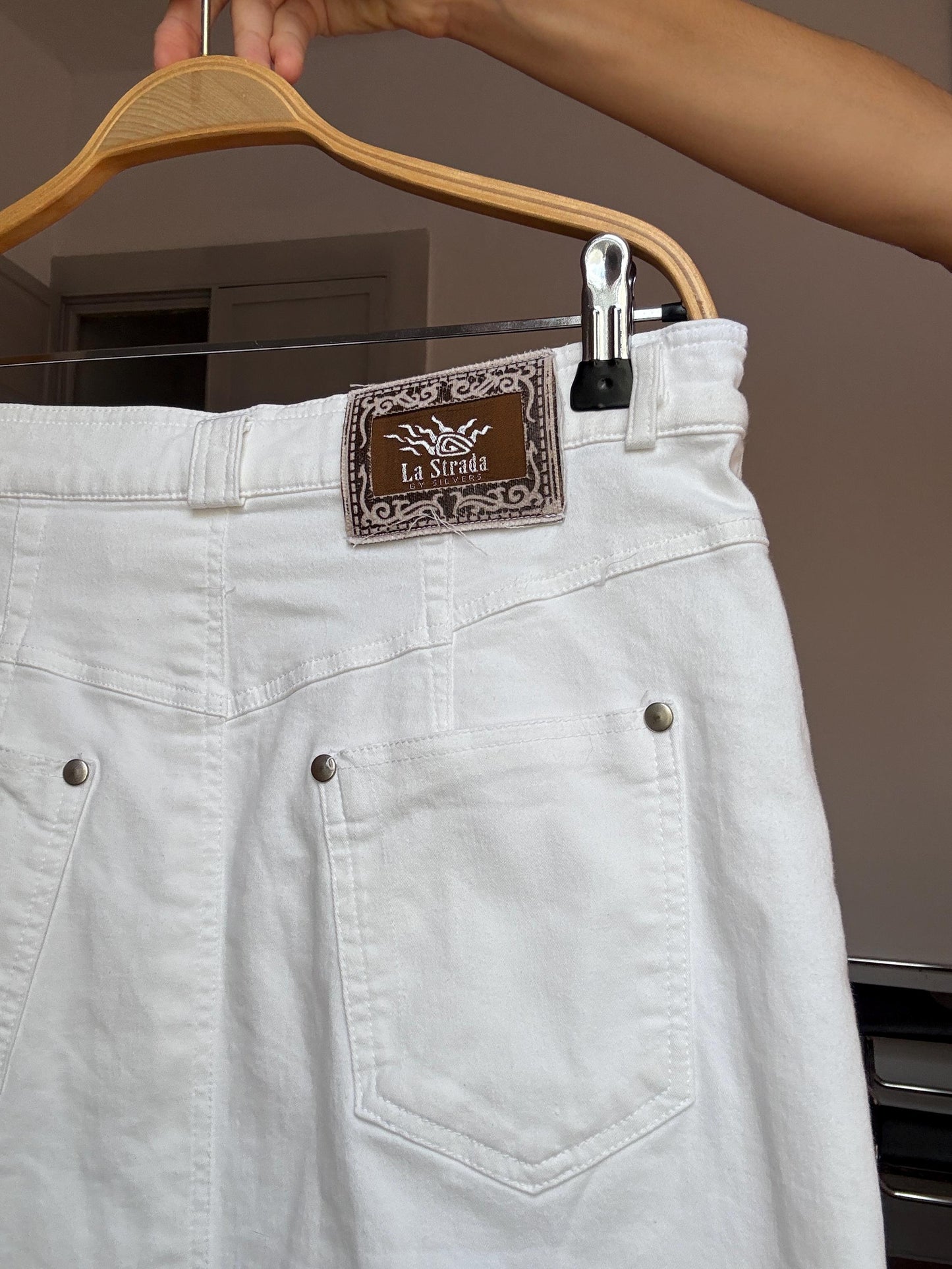 Vintage White Stretch Denim Skirt – La Strada by Sievers – Mid-Length Y2K Vibes