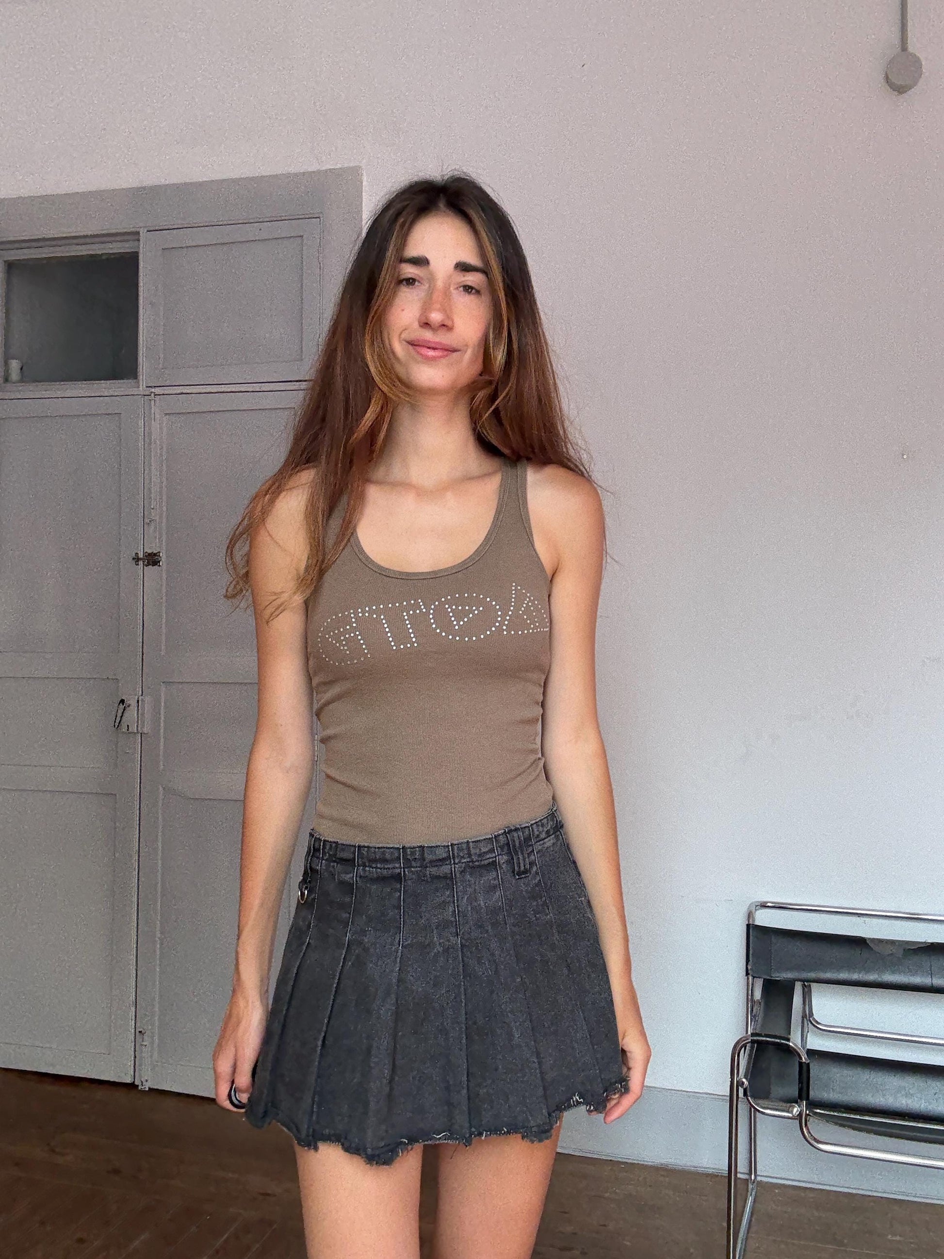 Vintage Y2K Logo Tank Top – Rhinestone Graphic – Brown Fitted Sleeveless Tee – Xtina Paris Hilton Style, Size S