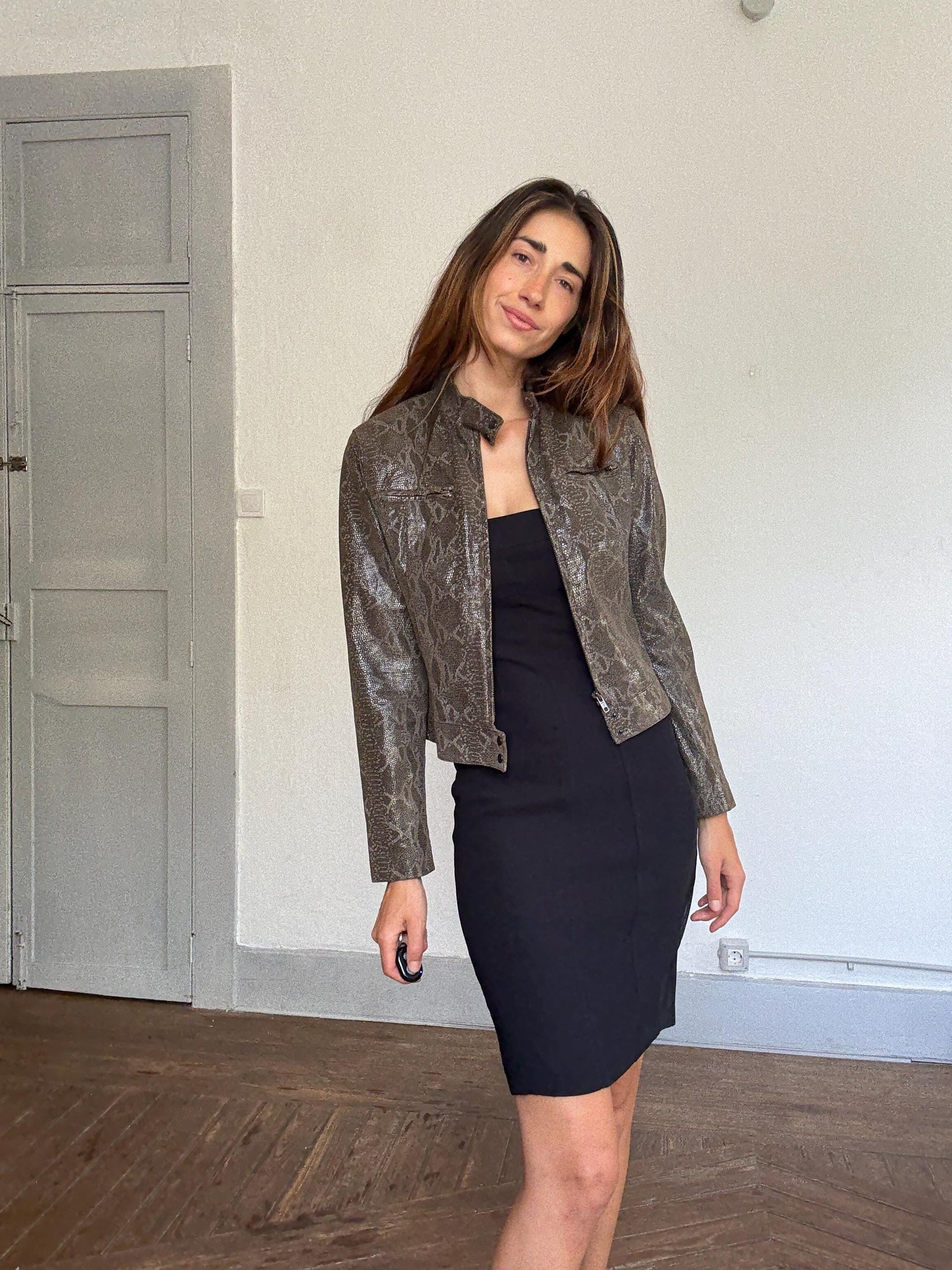 Vintage genuine leather snakeskin print woman jacket – glossy taupe biker style, size L, fits S-M oversized, Luxe aesthetic