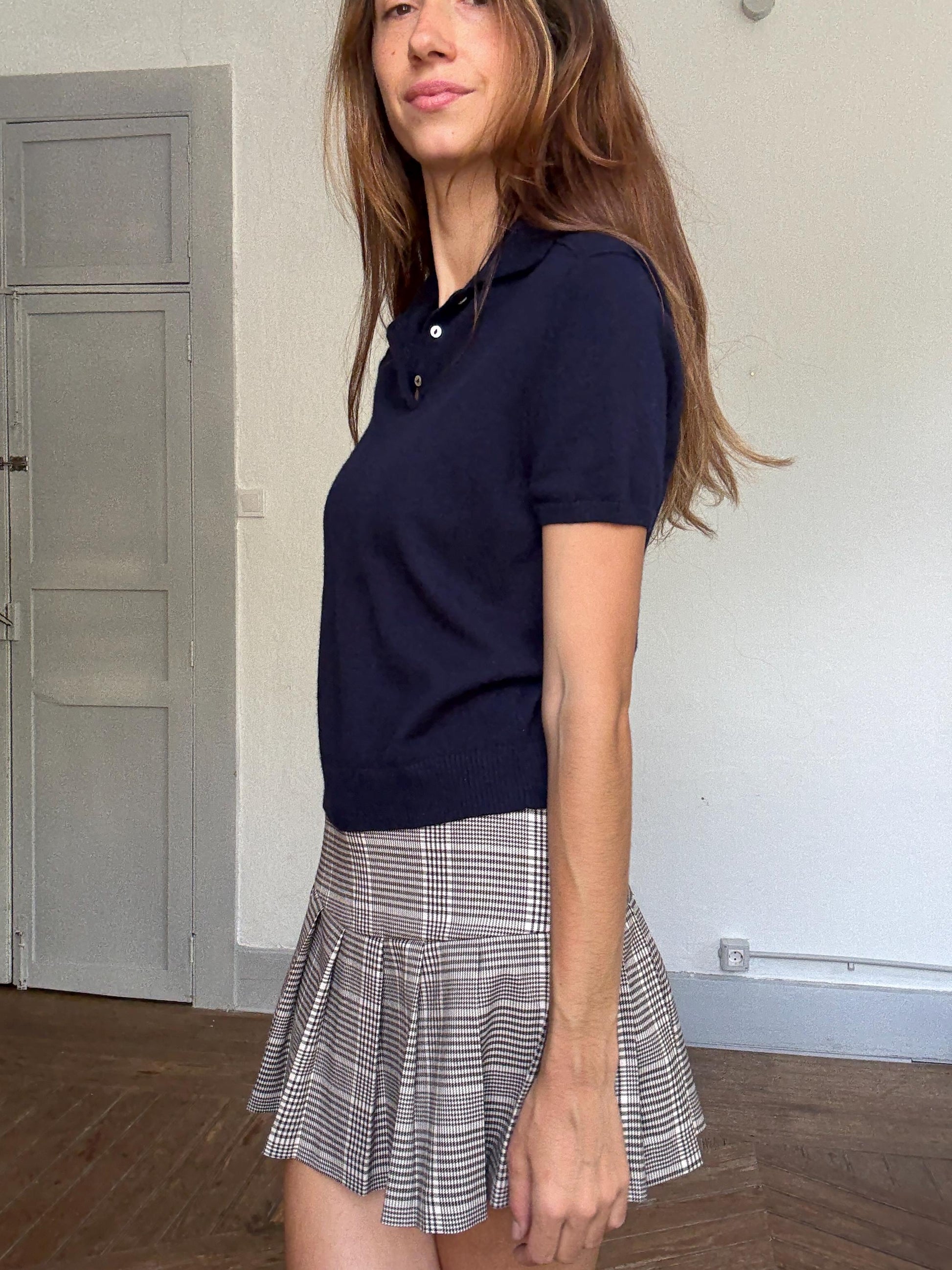 Shrunken navy wool polo shirt – preppy academia fit, soft knit, fitted vintage tee style