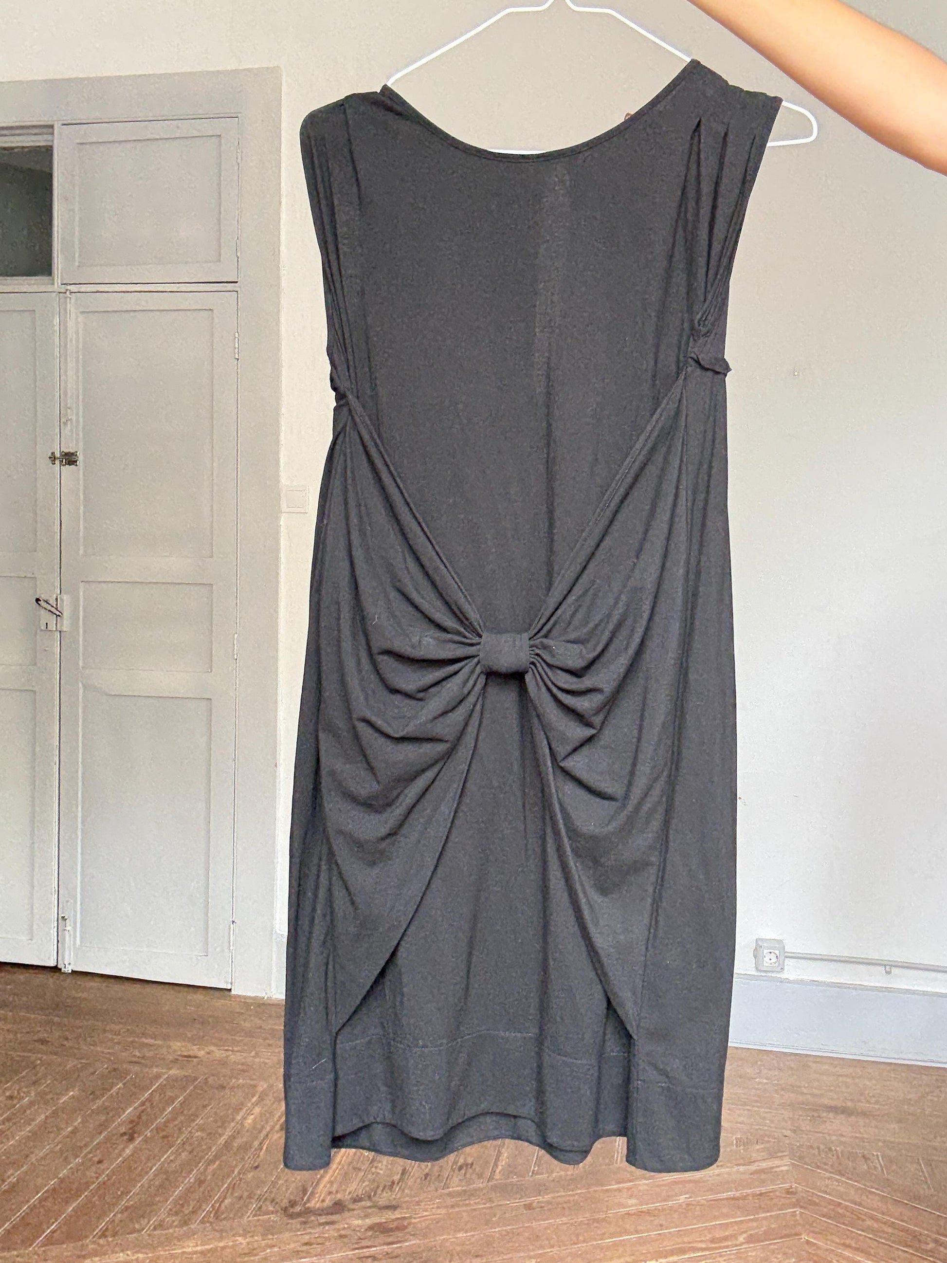 Italian simple black dress, Essential Twinset sleek Milan minimalism meets cool girl luxury outfit , Size S - M