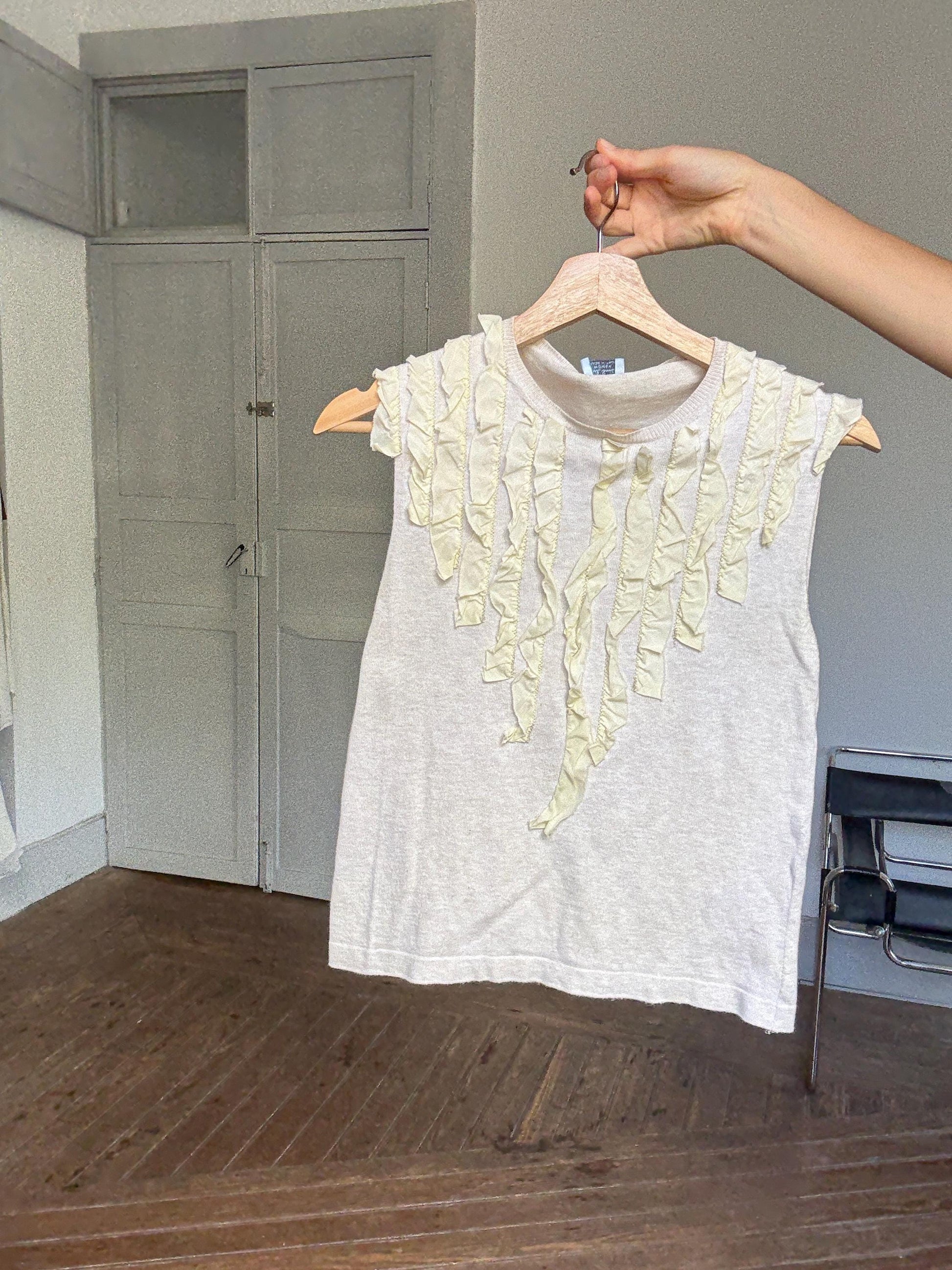 Vintage Paul Smith Sleeveless Top – Ruffle Detail Knit, Made in Italy, Quiet Luxury Y2K Aesthetic