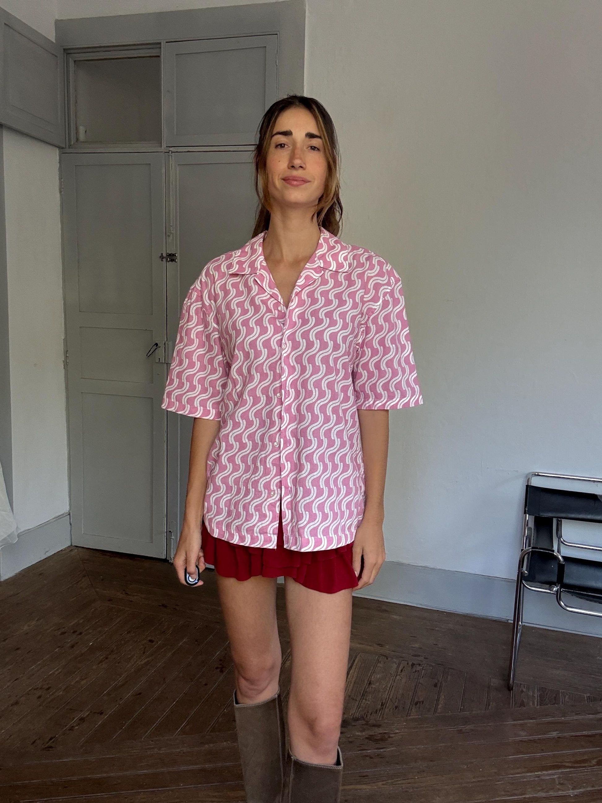 Vintage Groovy Pink Wave Shirt | Secondhand sustainable fashion, Unisex Festival Top | Size M
