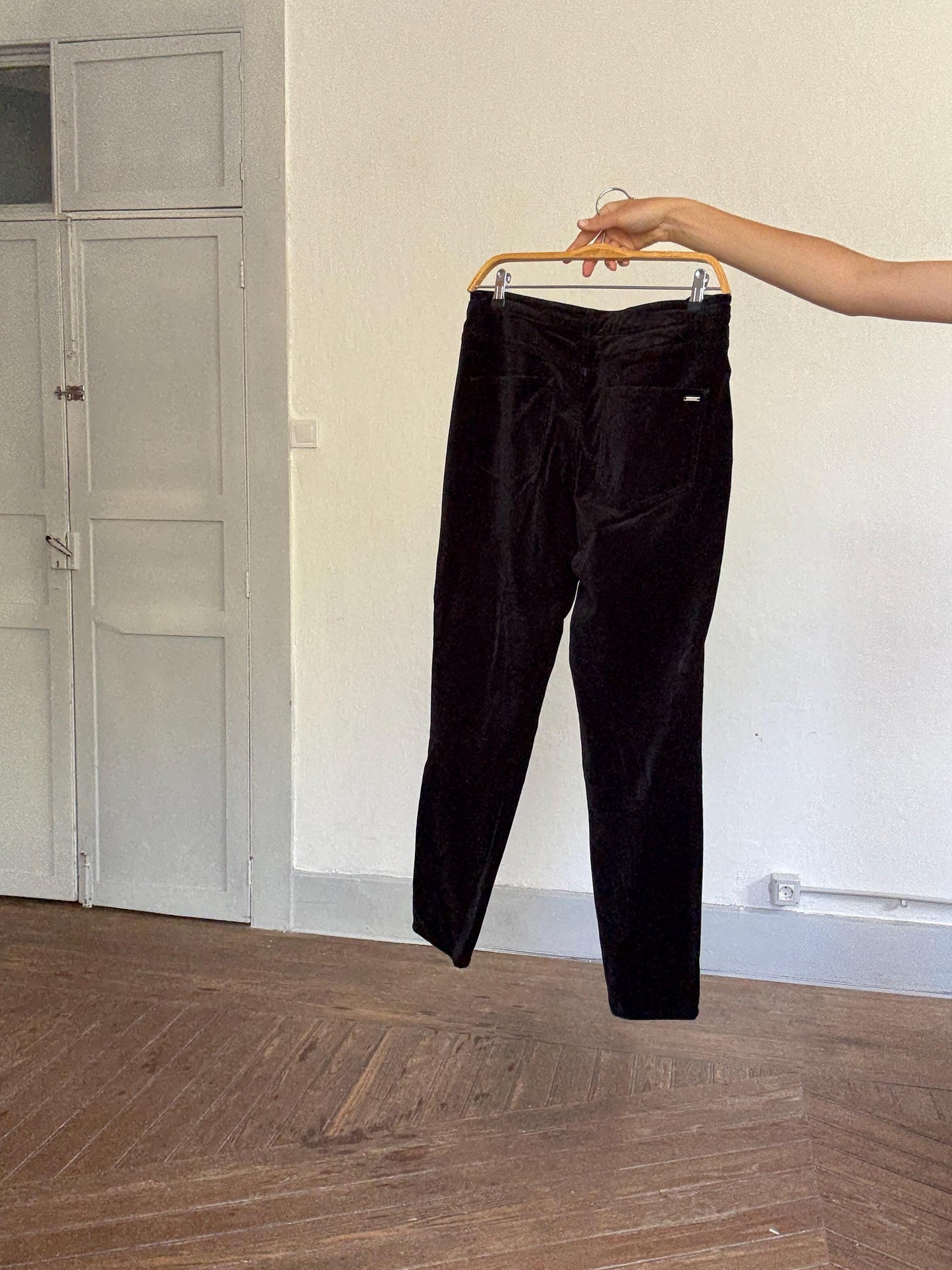 Massimo Dutti men’s black velvet pants – premium cotton blend, slim fit, soft stretch, timeless & refined, size 42