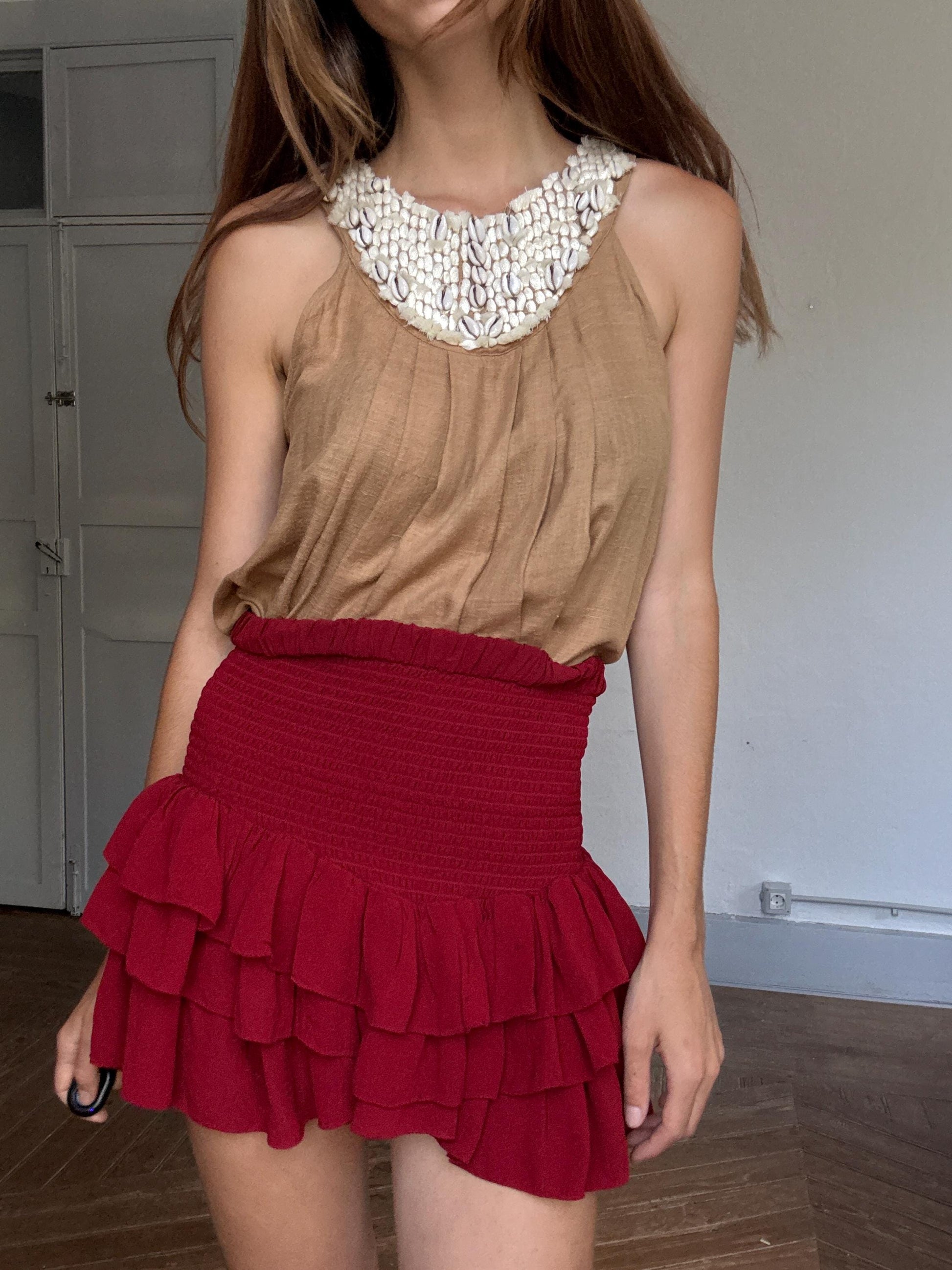 Boho beachy sleeveless top with real cowrie shell neckline – flowy earthy brown linen-style summer blouse