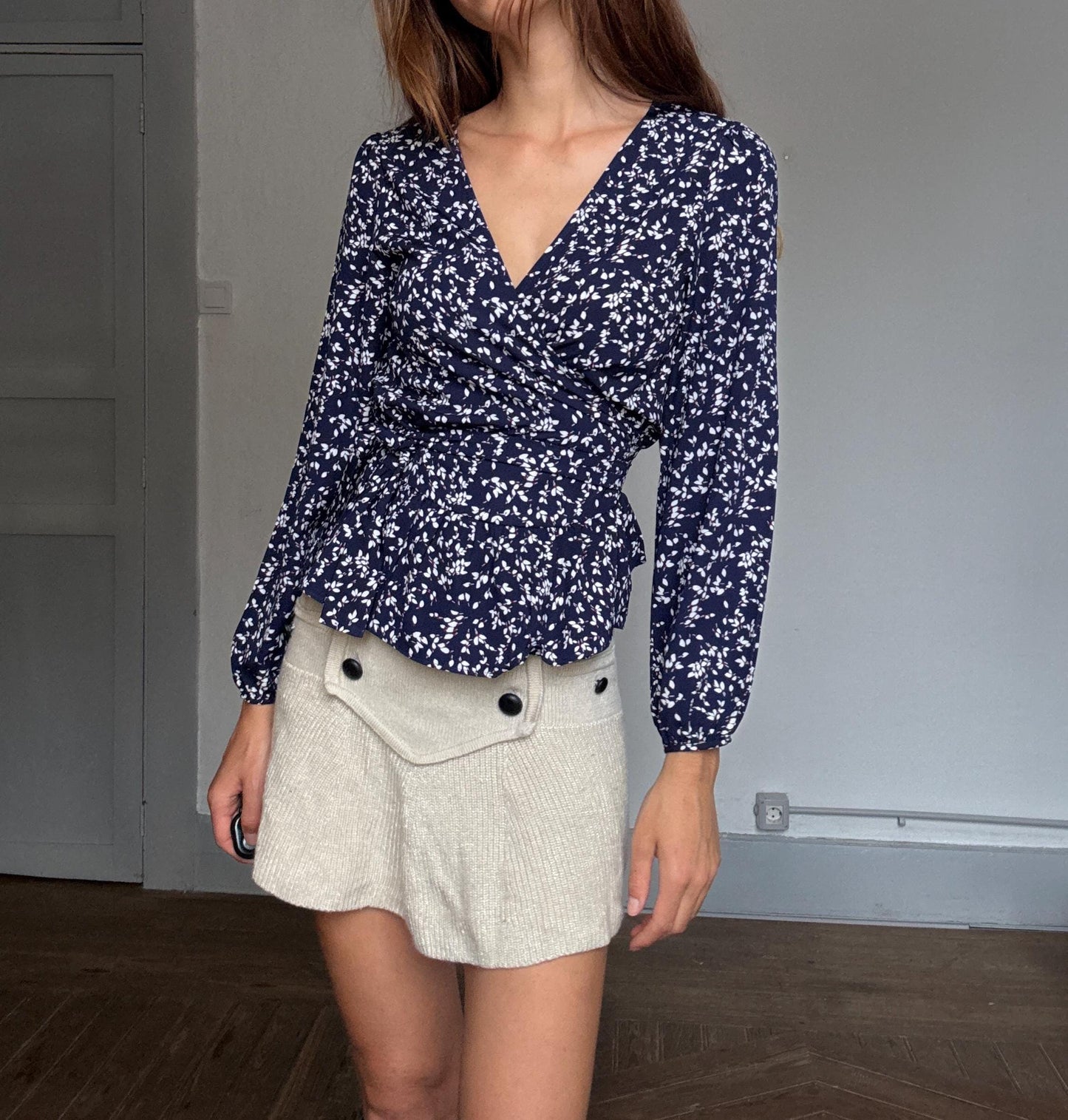 Comptoir des Cotonniers navy floral wrap blouse – v-neck, long puff sleeves, adjustable tie waist, flattering romantic silhouette