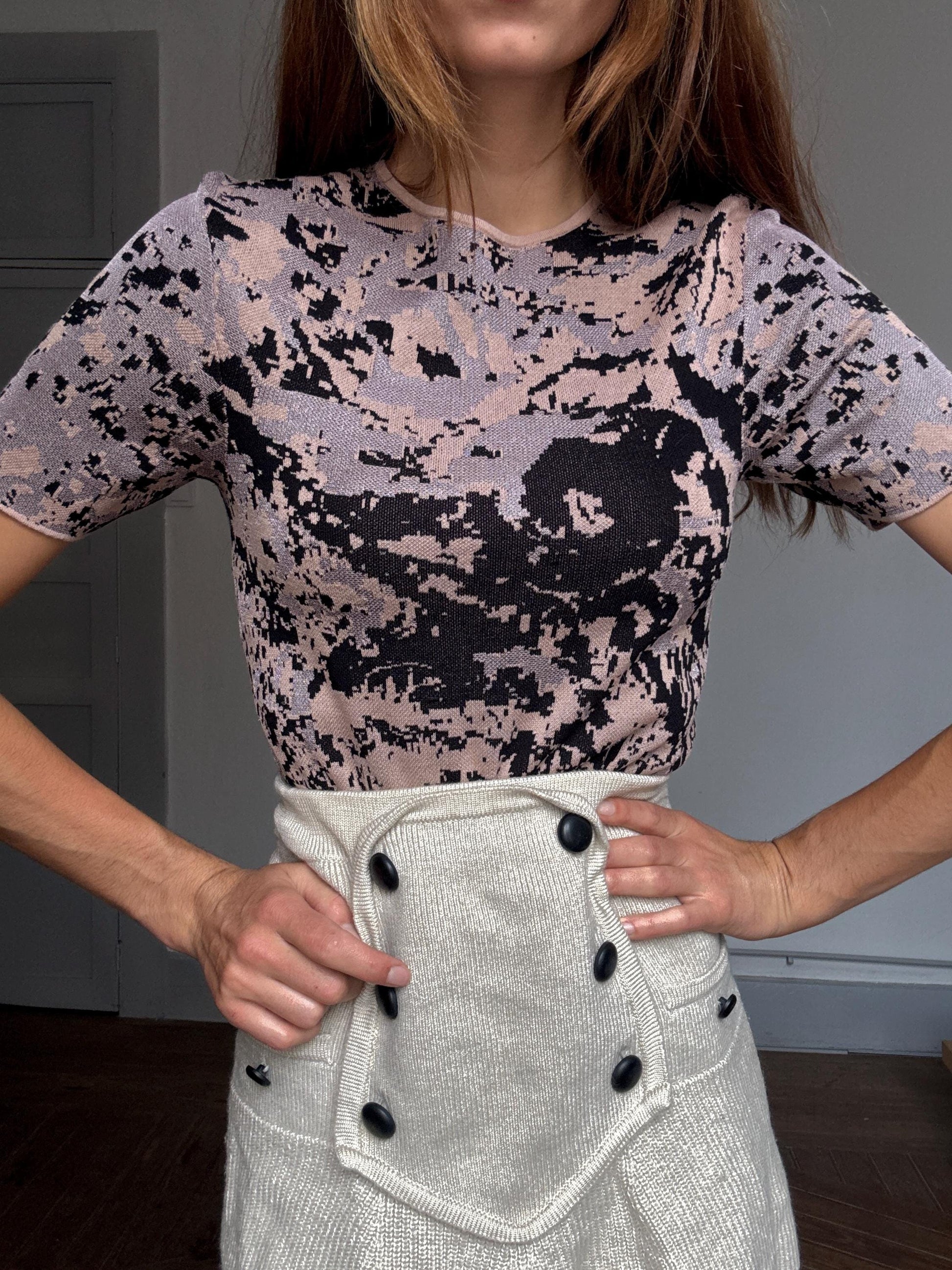 COS abstract print stretch knit top – dusty rose and black palette, soft interior, fitted silhouette, contemporary style