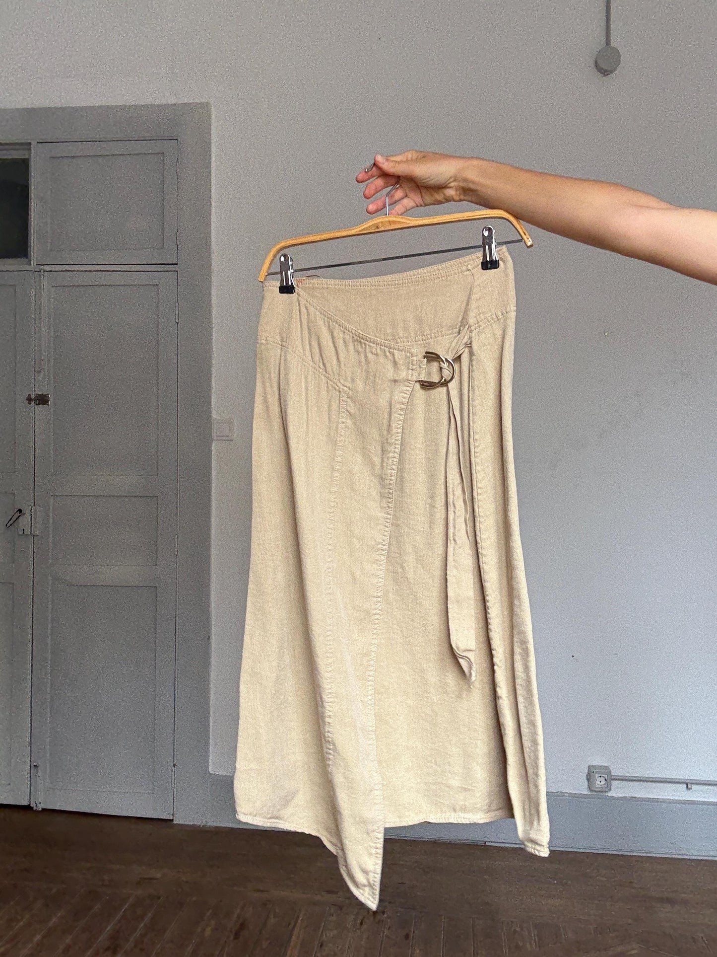 Massimo Dutti linen blend wrap skirt – XS/S, adjustable buckle, high slit, 53% linen, neutral beige midi skirt
